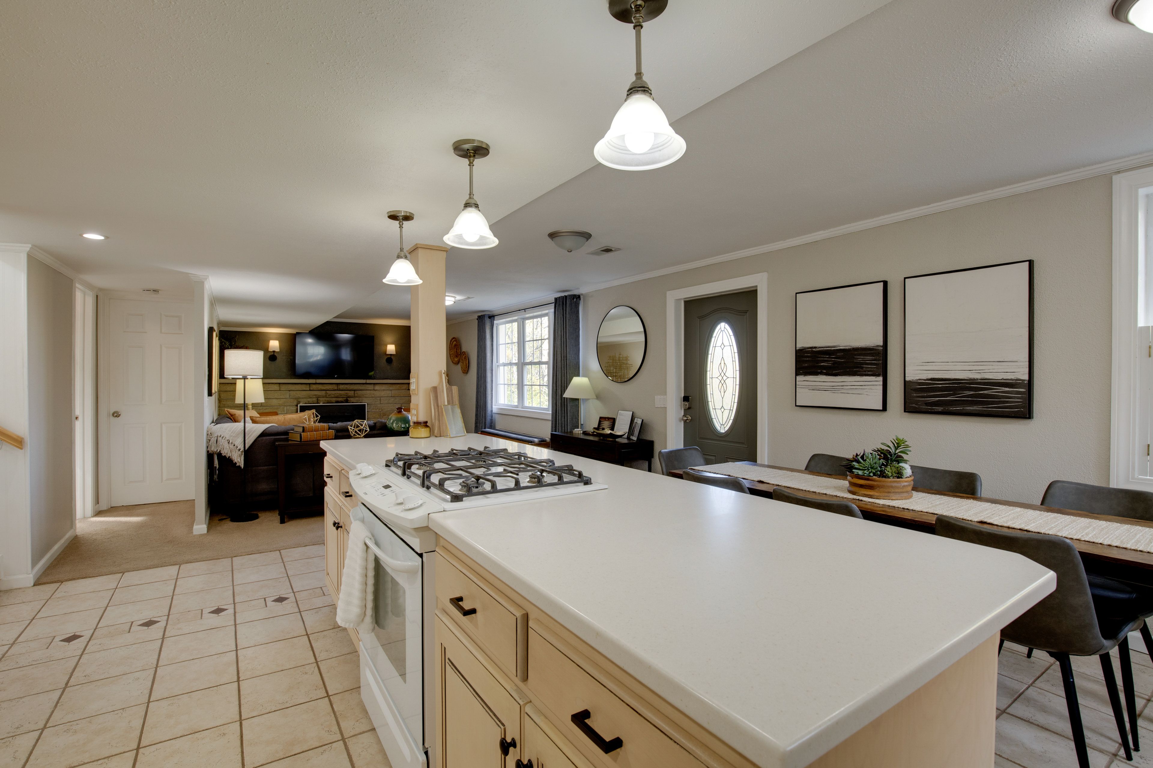 Kitchen | Coffee Maker | Dishwasher | 1st Floor
