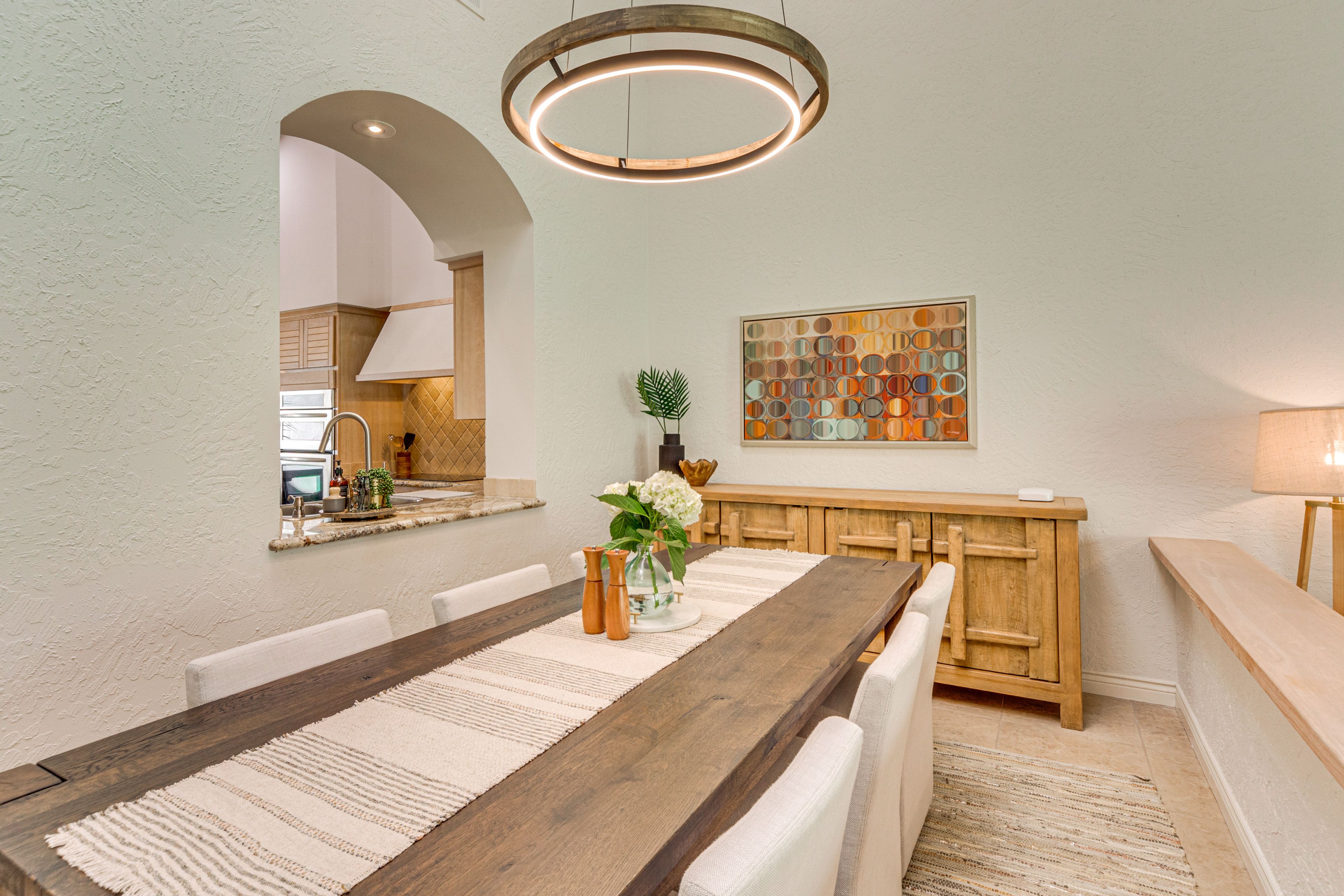 Dining Table | Dishware & Flatware