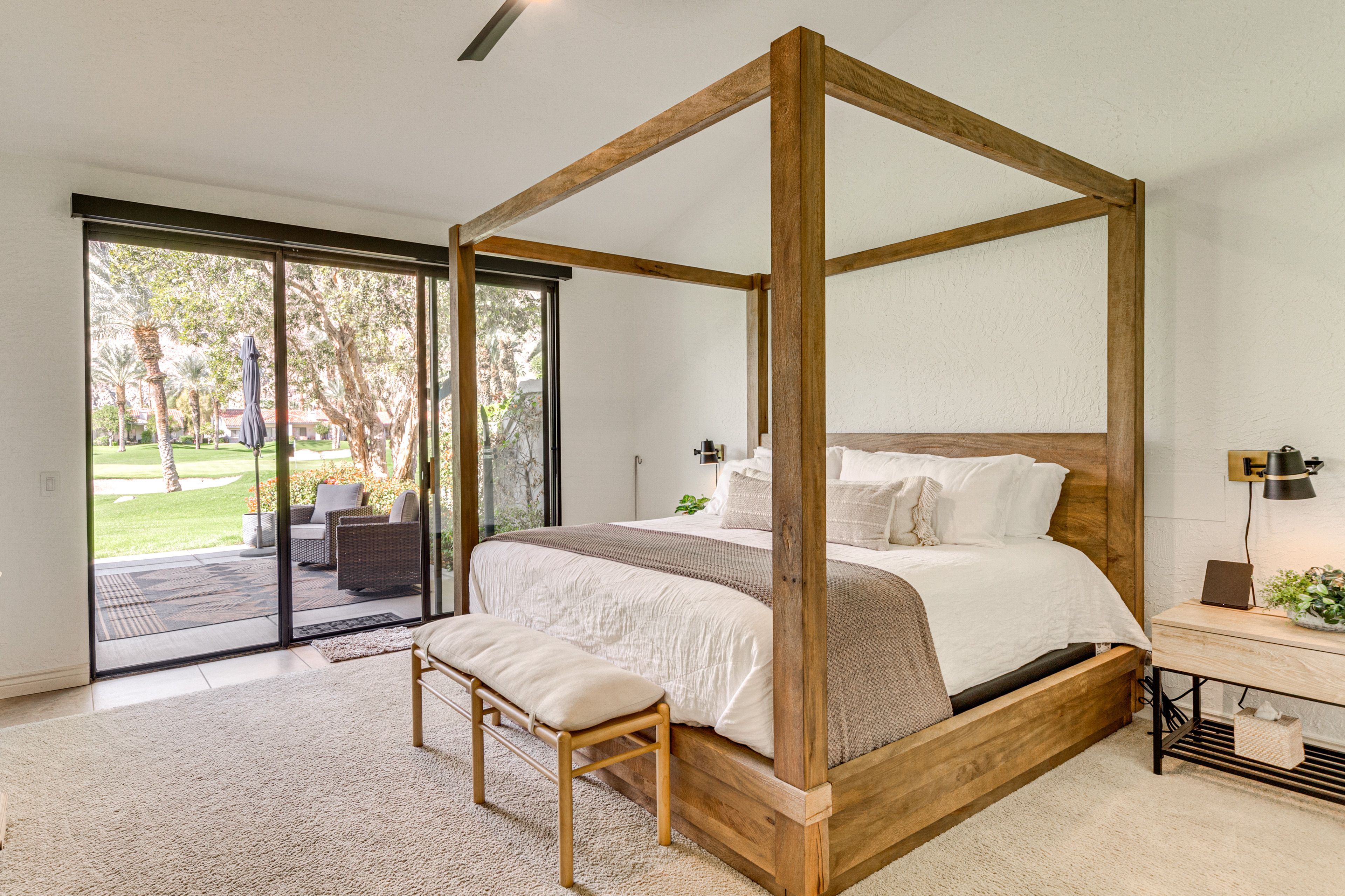 Bedroom 1 | King Bed