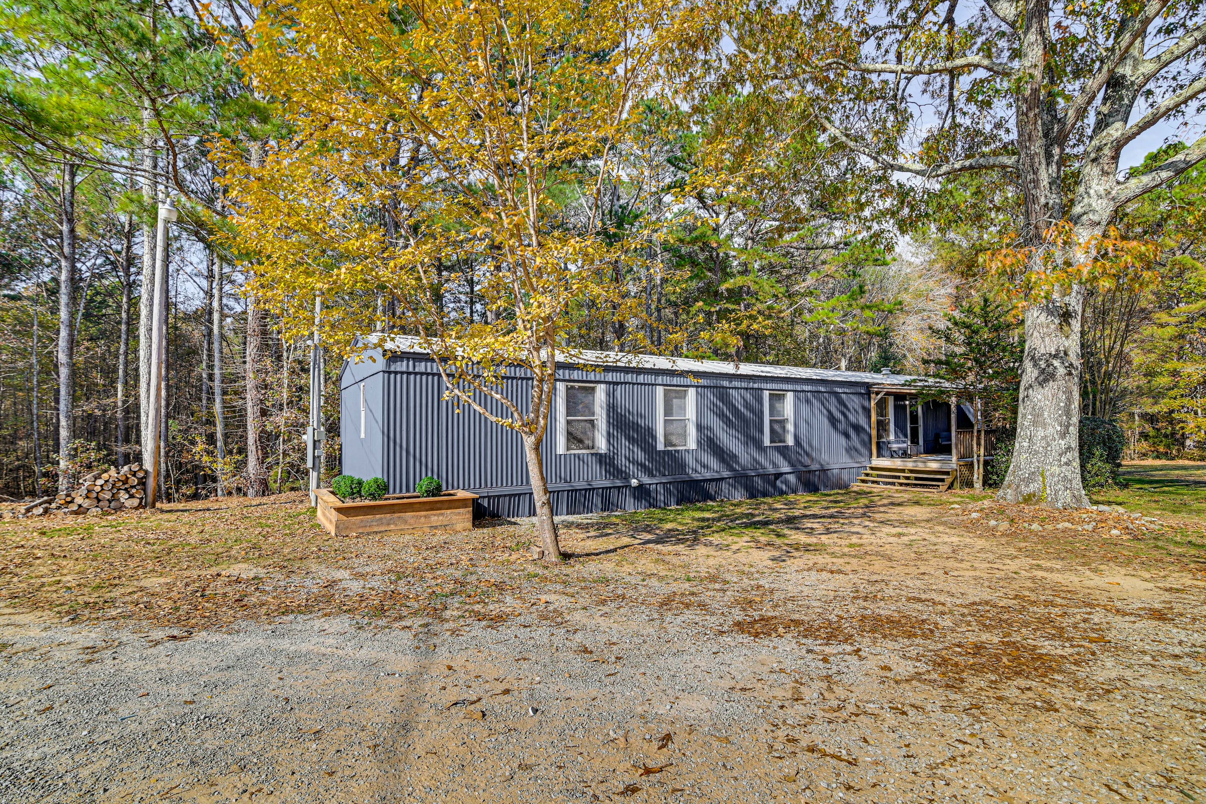 Parking | Driveway (6 Vehicles) | RV/Trailer Parking Available