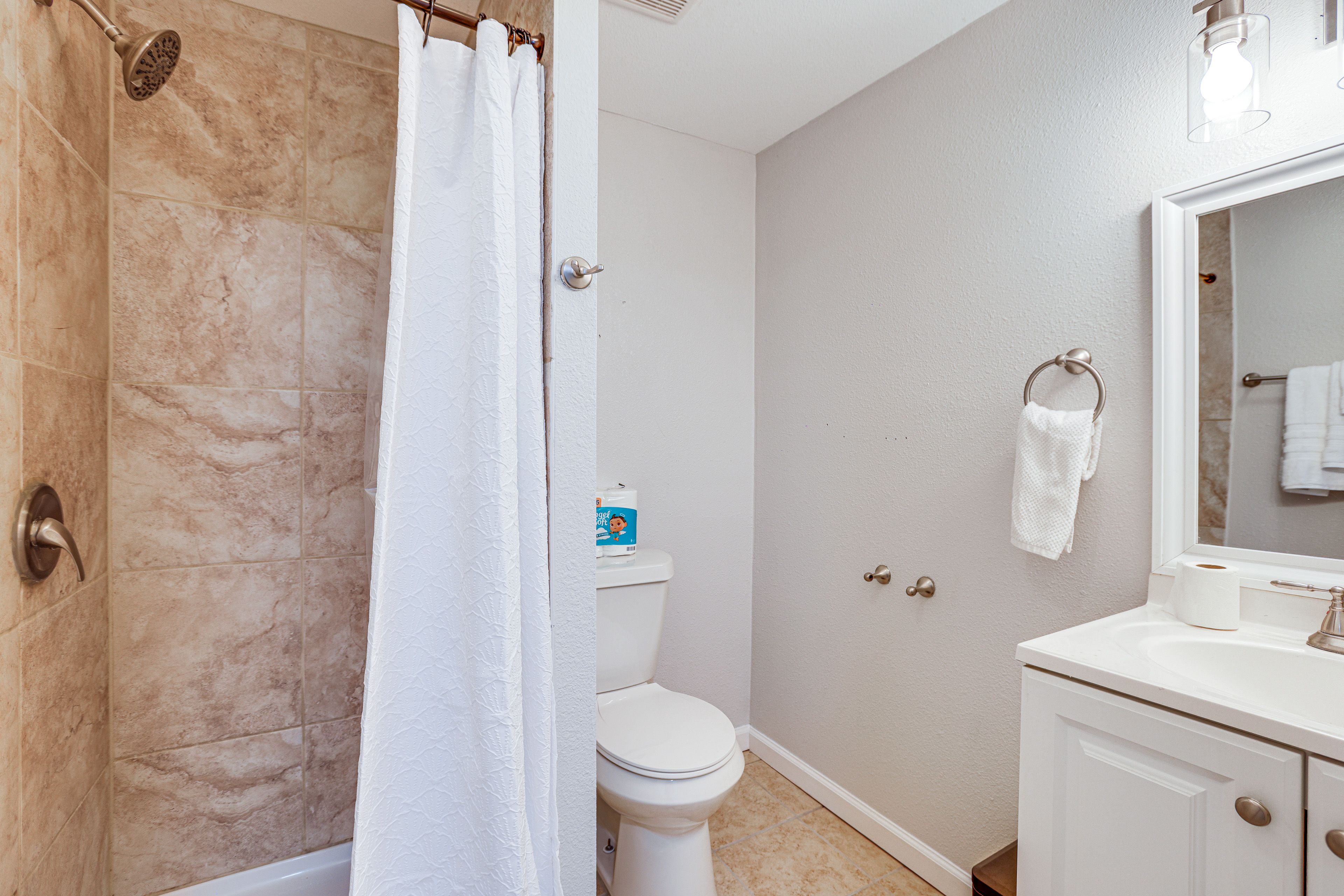 Bathroom | Towels Provided