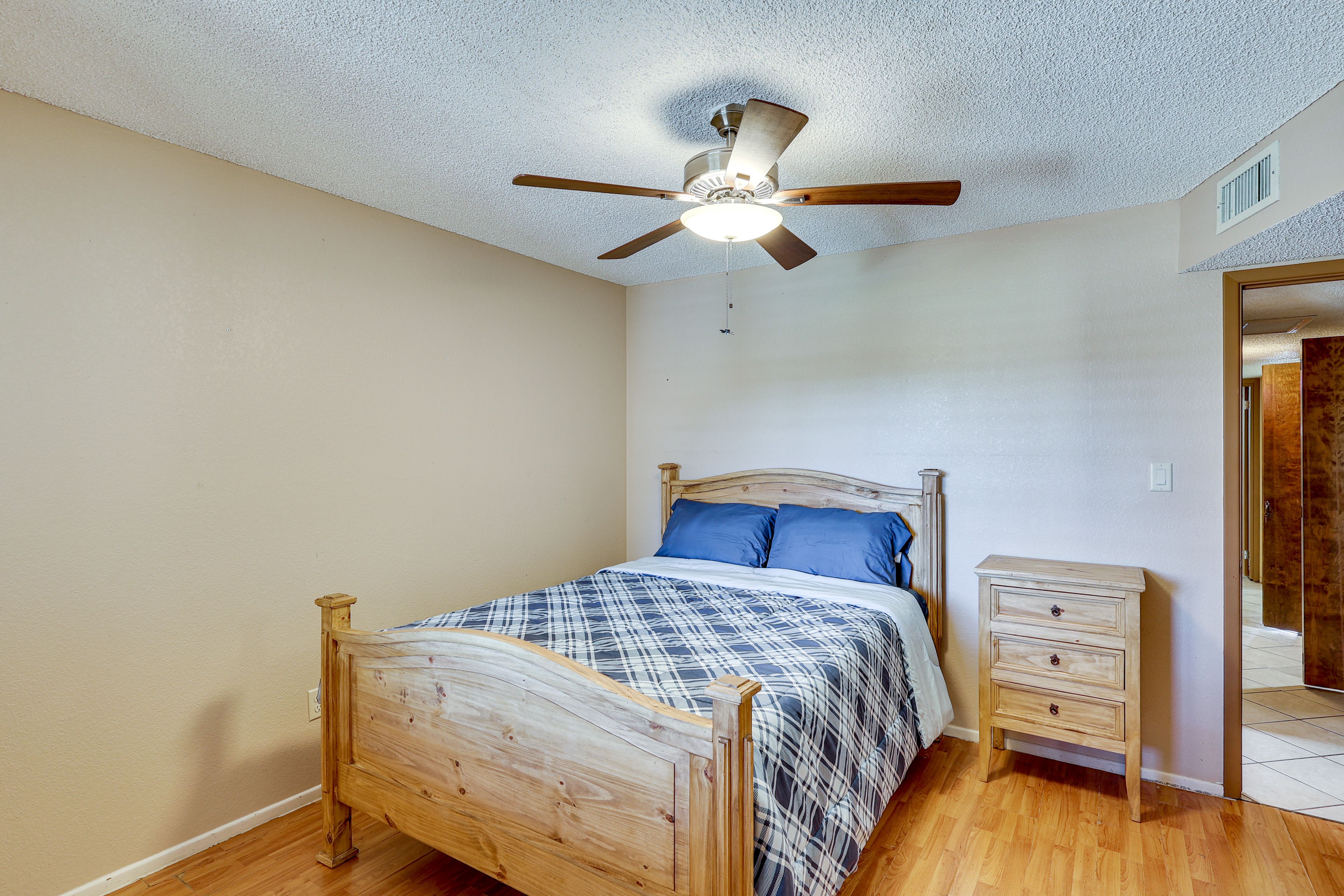 Bedroom 2 | Queen Bed | Linens Provided