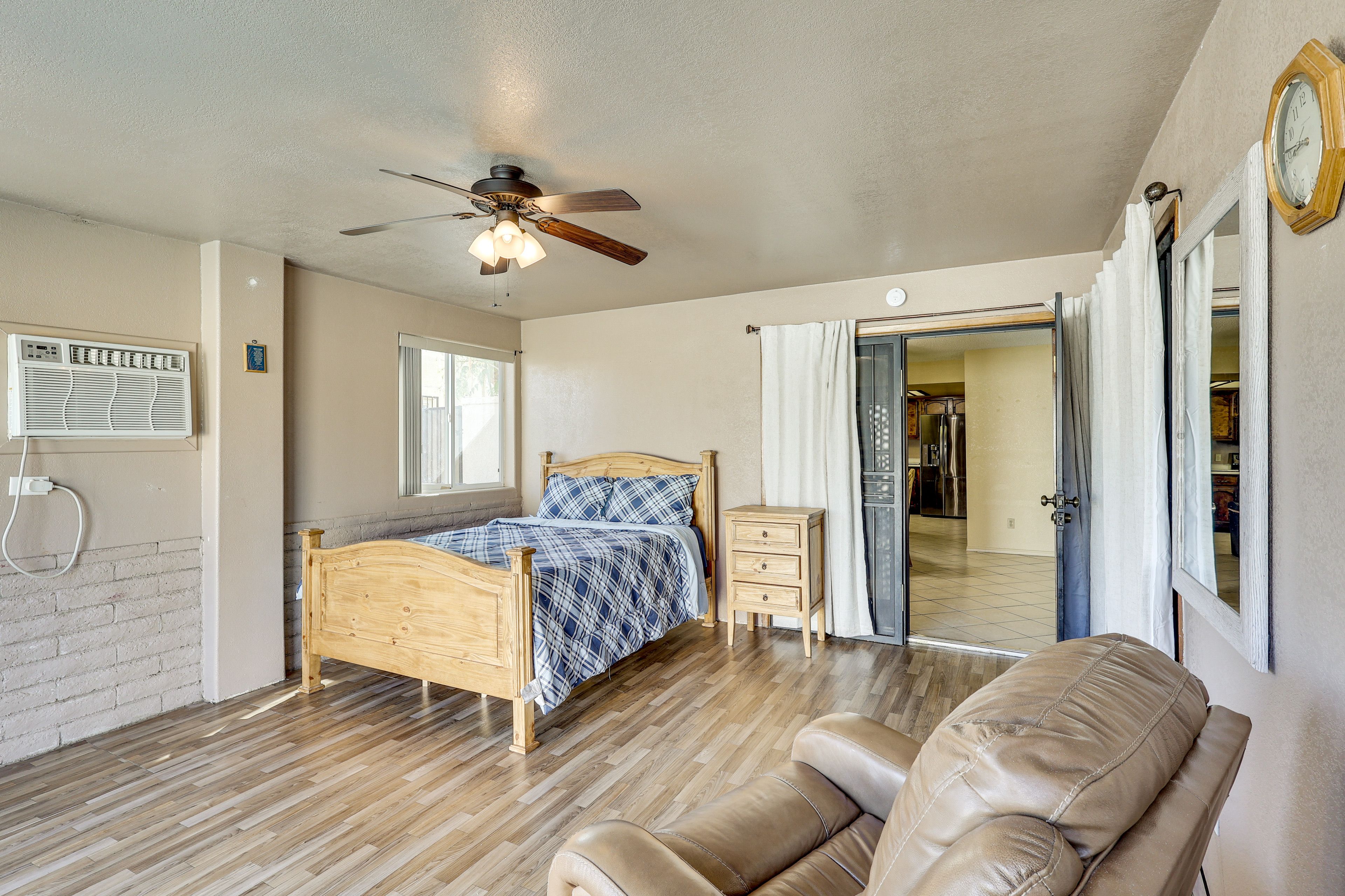 Bedroom 3 | Queen Bed