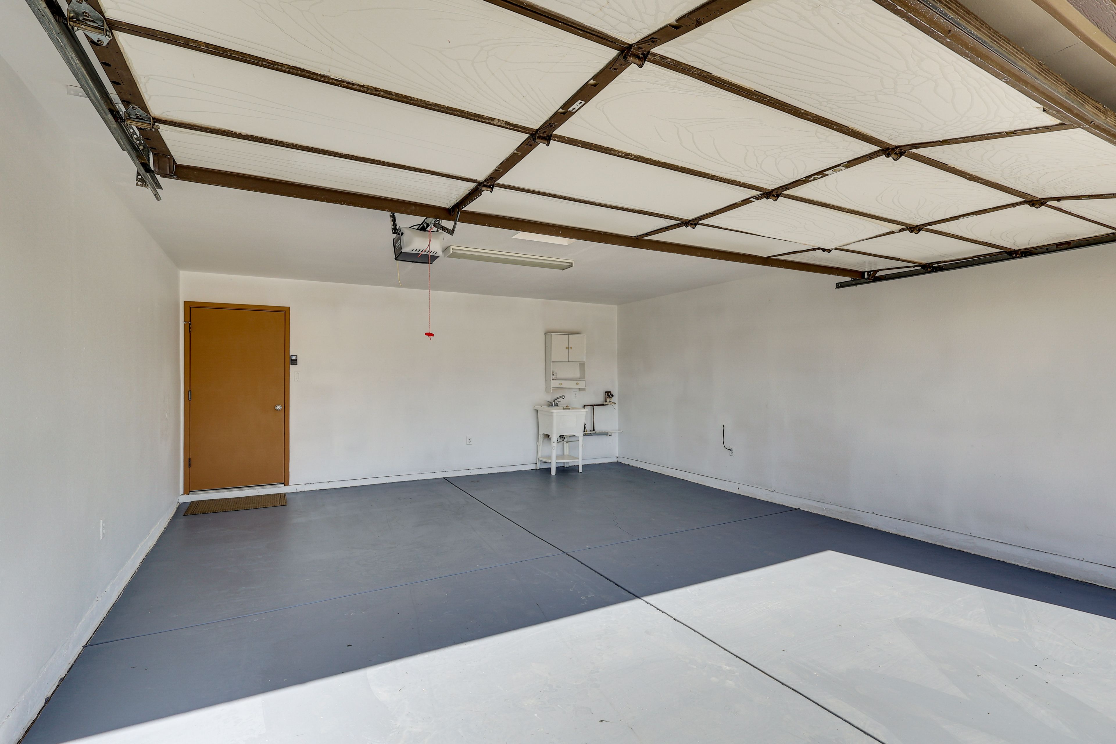 Parking | Garage (2 Vehicles) | Driveway (2 Vehicles)