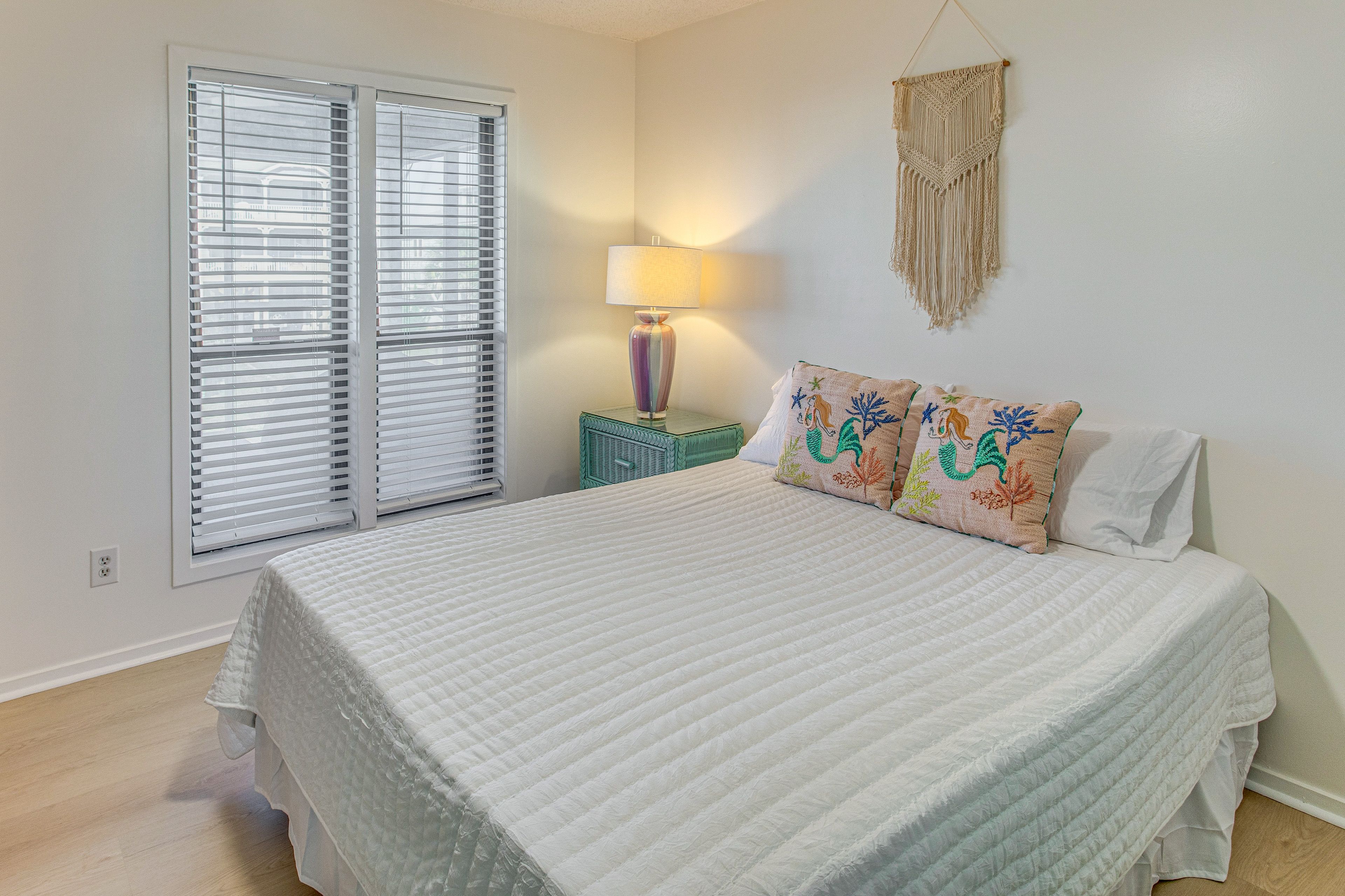 Bedroom 1 | Queen Bed | 1st Floor | Linens Provided