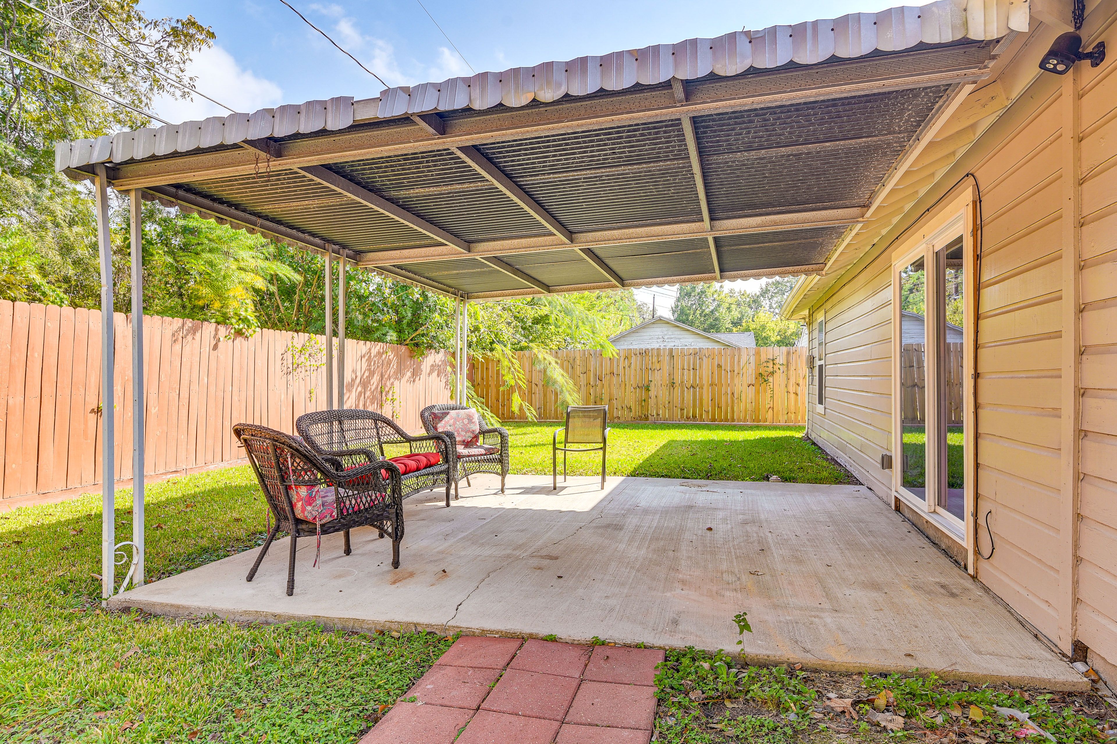 Private Patio | Outdoor Seating