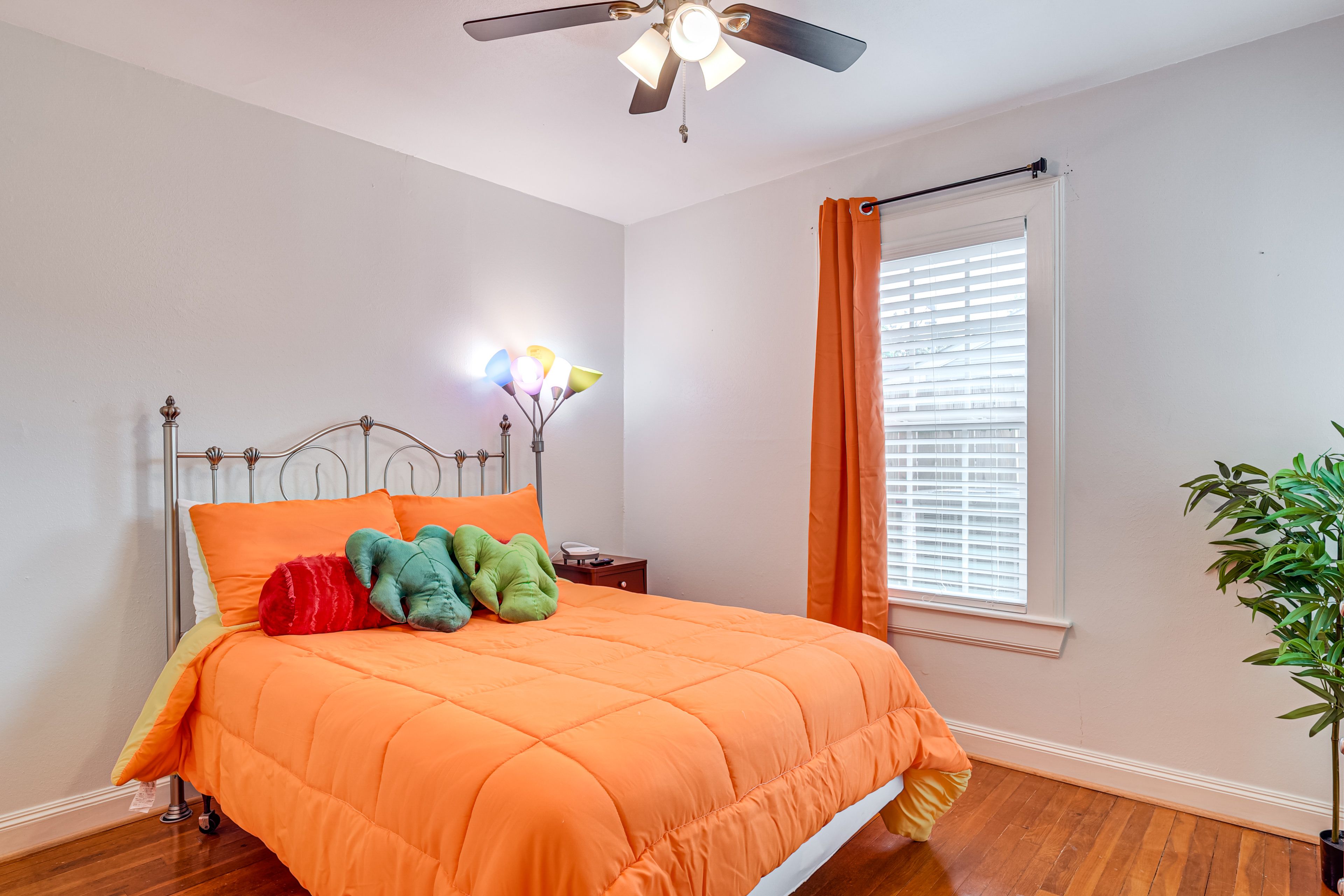 Bedroom 3 | Full Bed | Smart TV