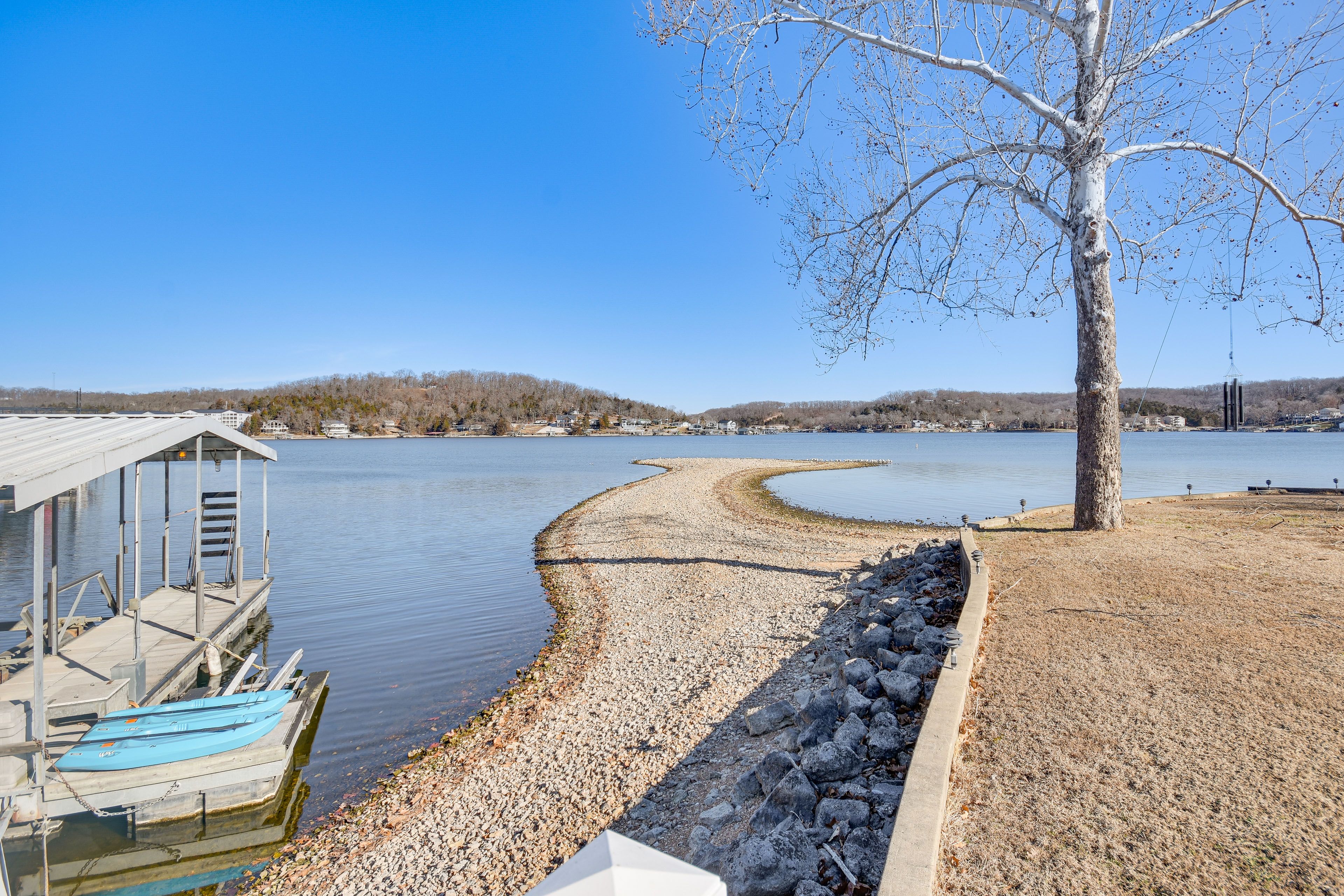 Gravois Mills Vacation Rental | 3BR | 2BA | 1,450 Sq Ft | 4 Steps to Enter