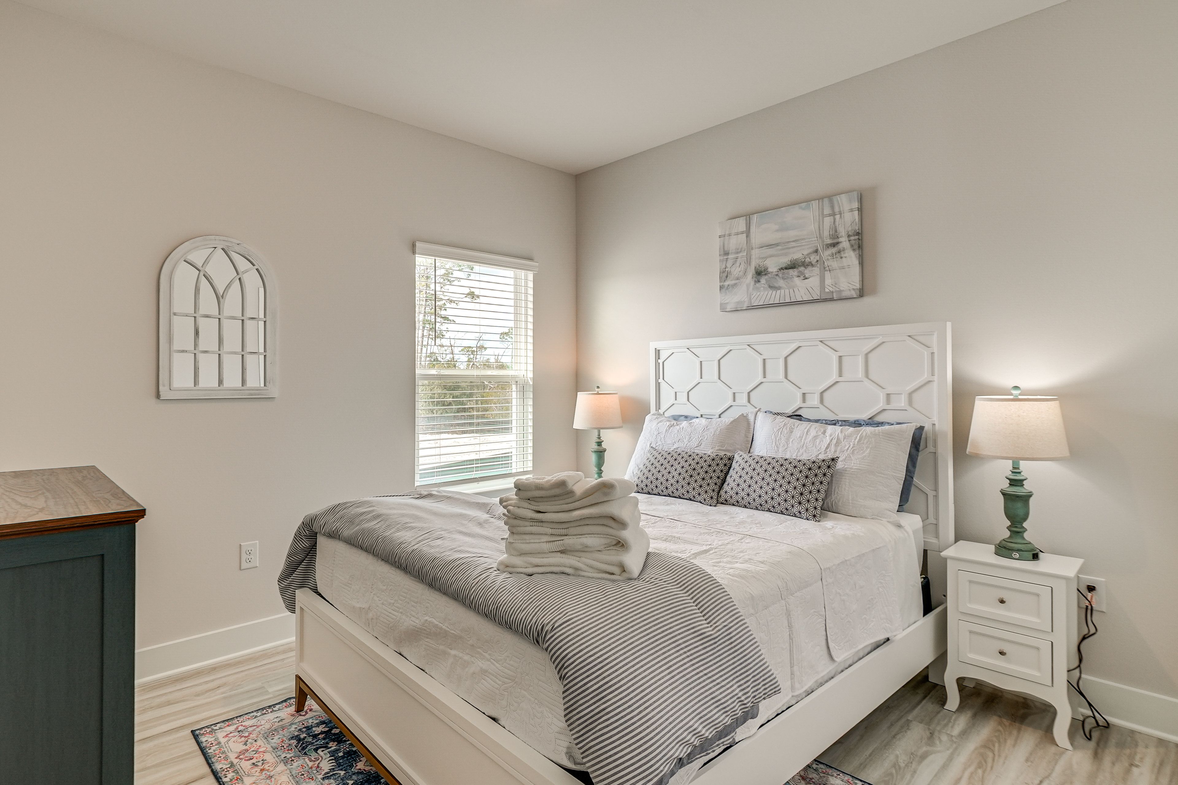 Bedroom 3 | Queen Bed