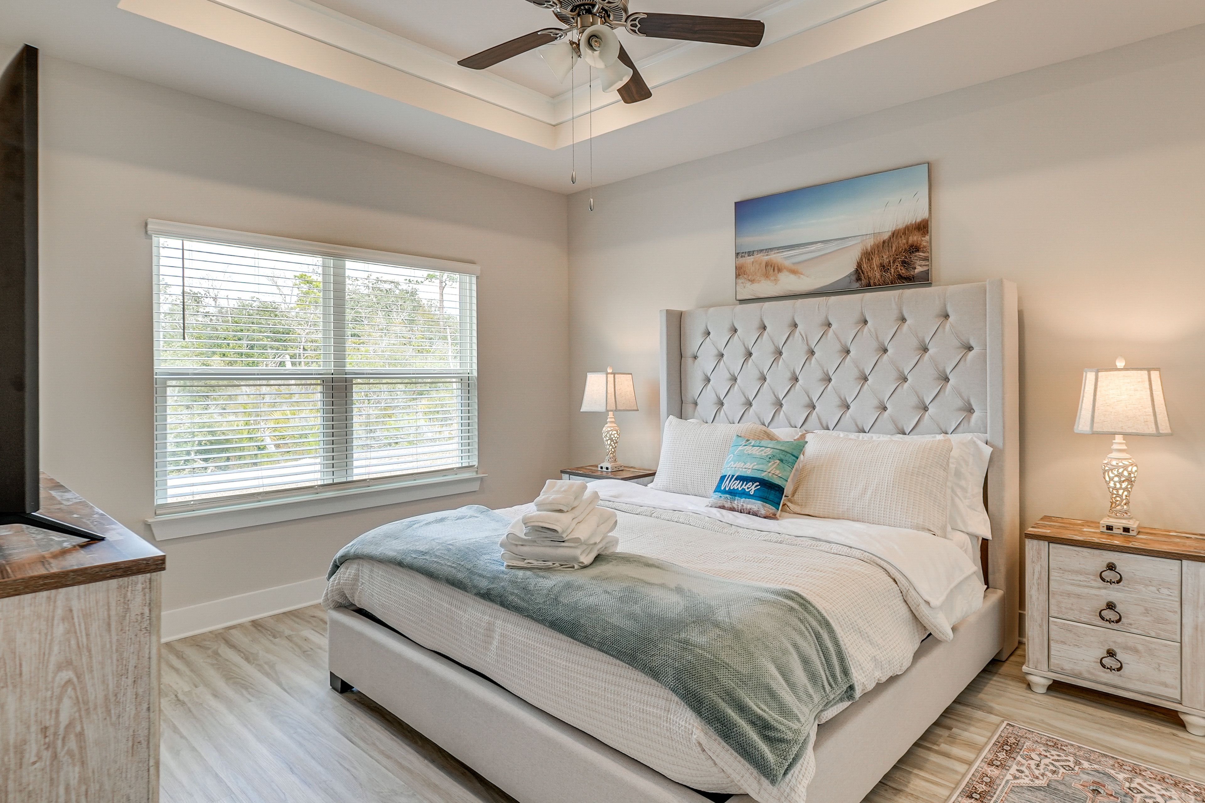 Bedroom 1 | King Bed | En-Suite Bathroom