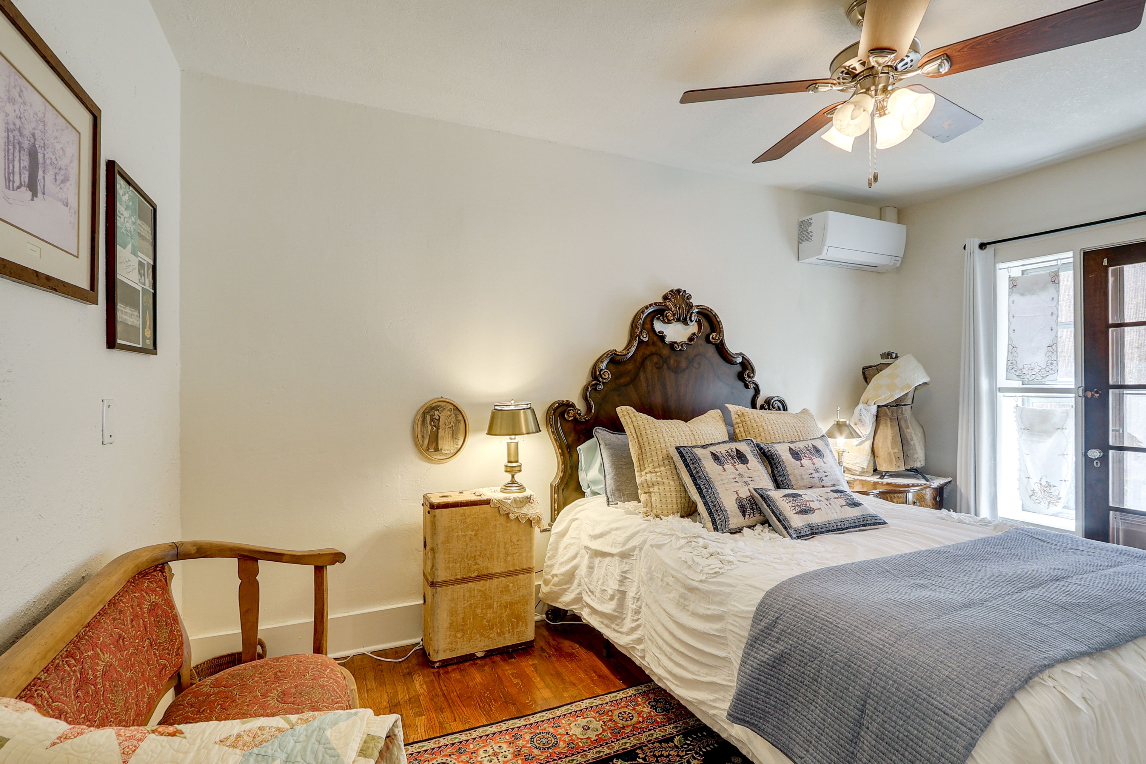 Bedroom 2 | 2nd Floor | Queen Bed | Smart TV