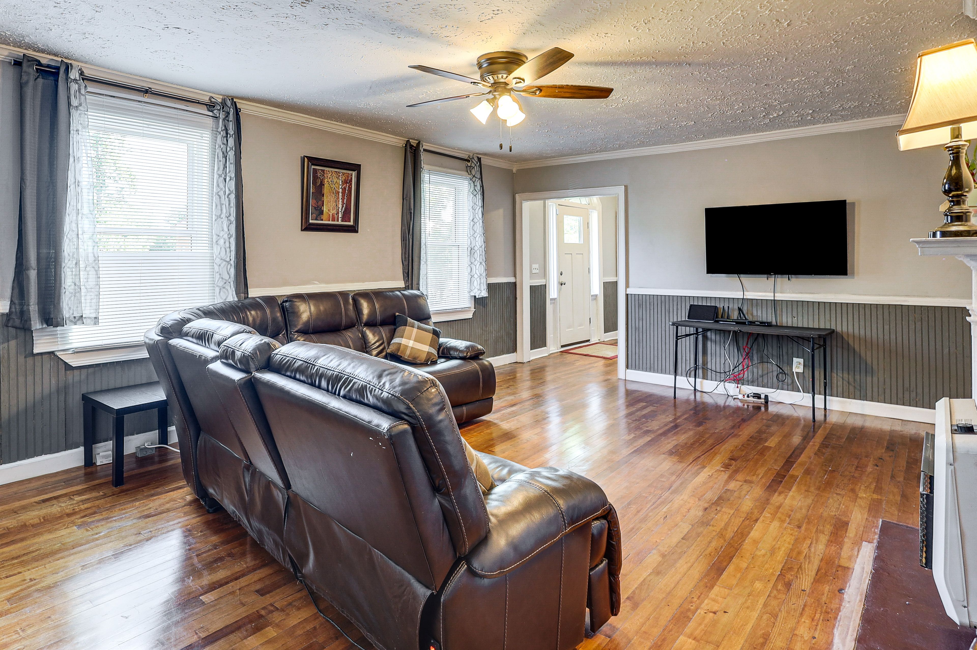 Living Room | Smart TV