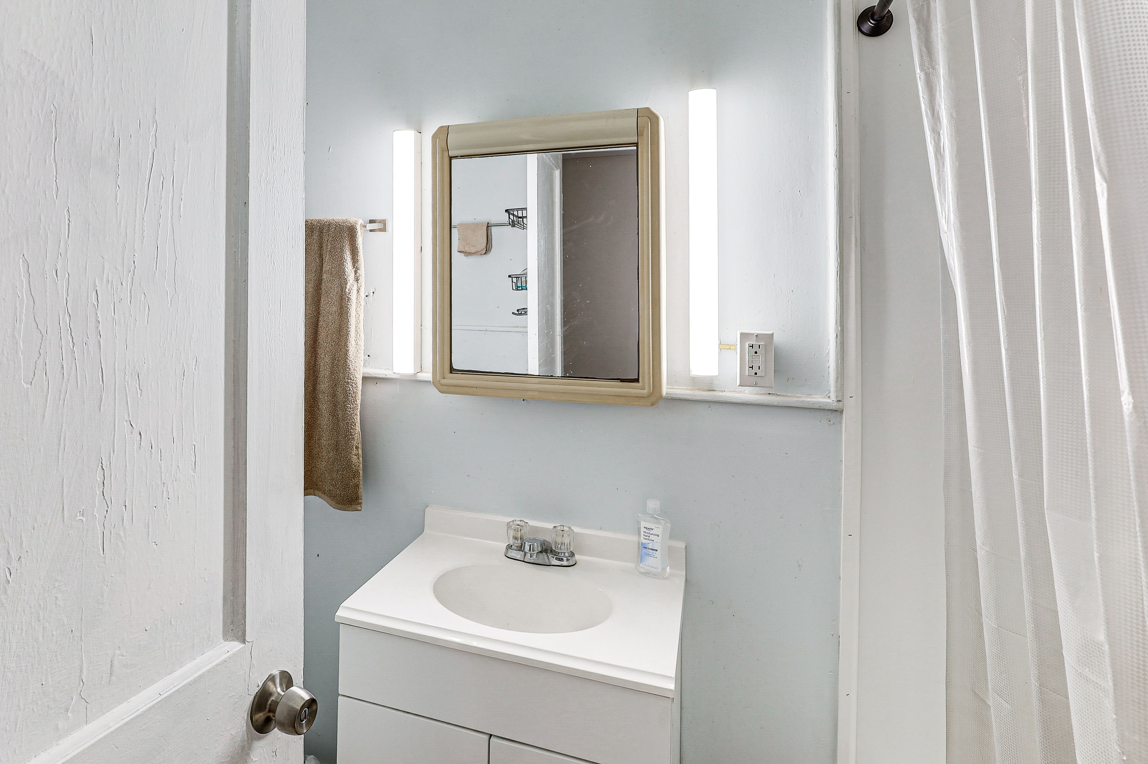 Bathroom | Shower/Tub Combo