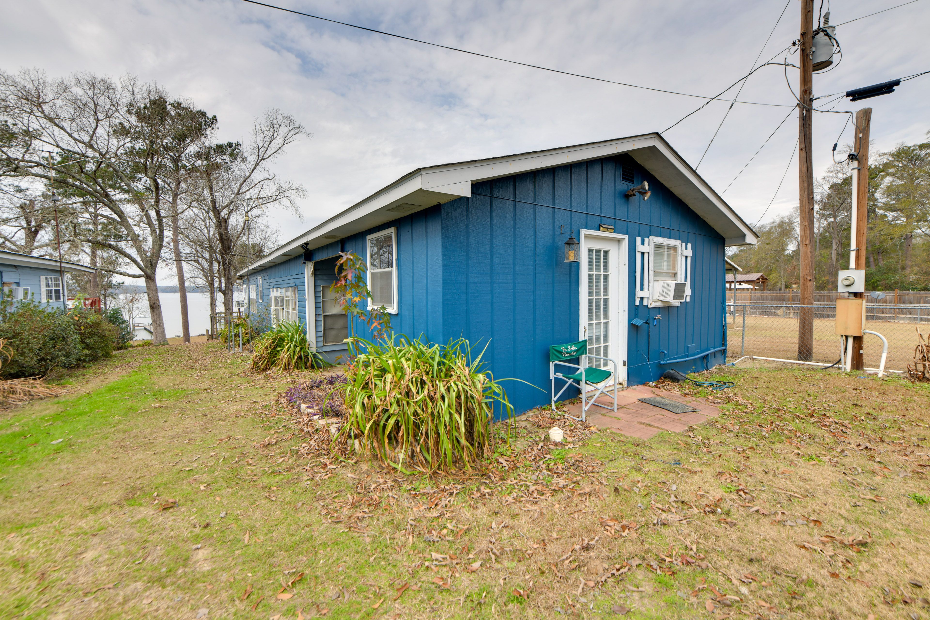 Exterior | Single-Story Studio