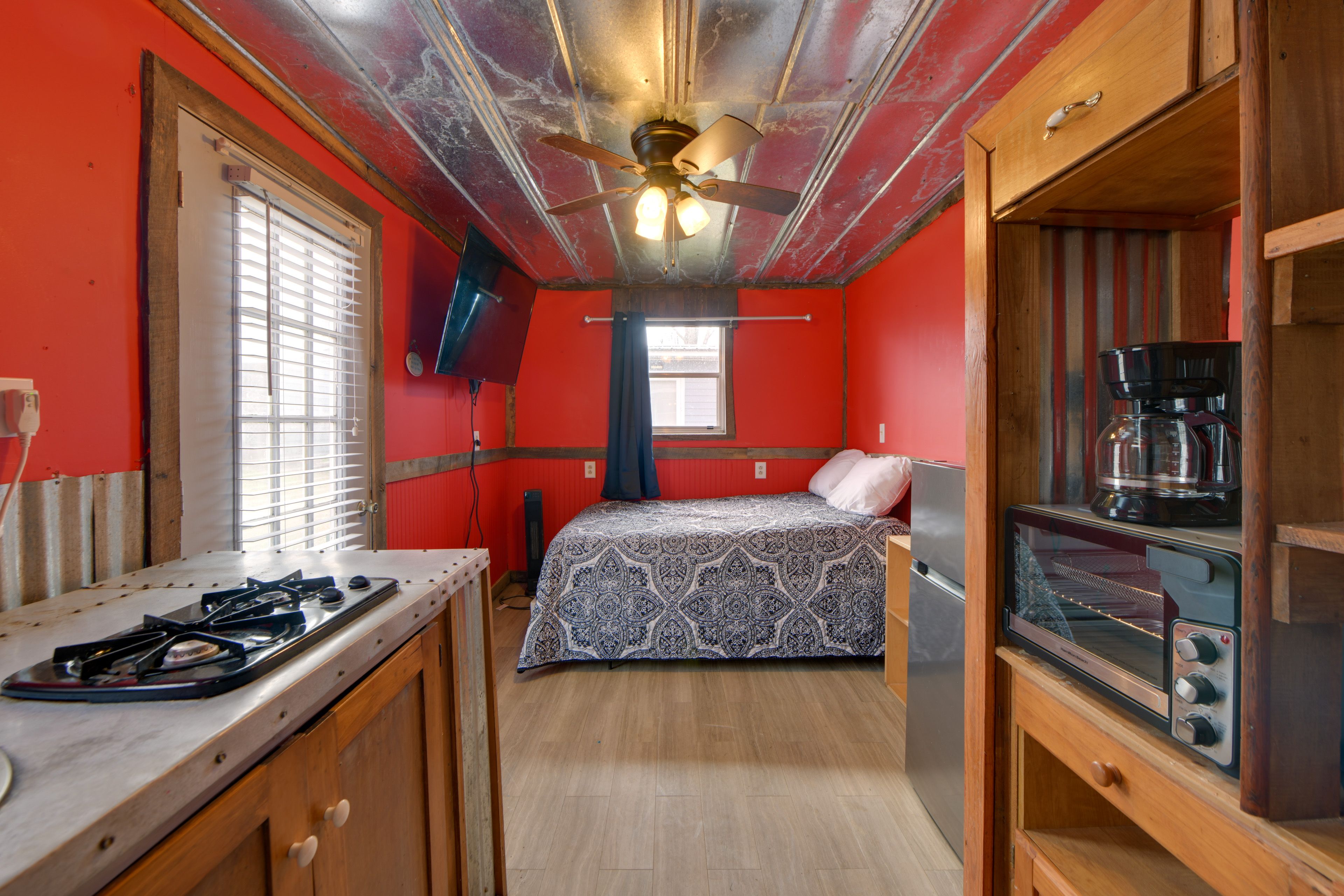 Unit Interior | Free WiFi