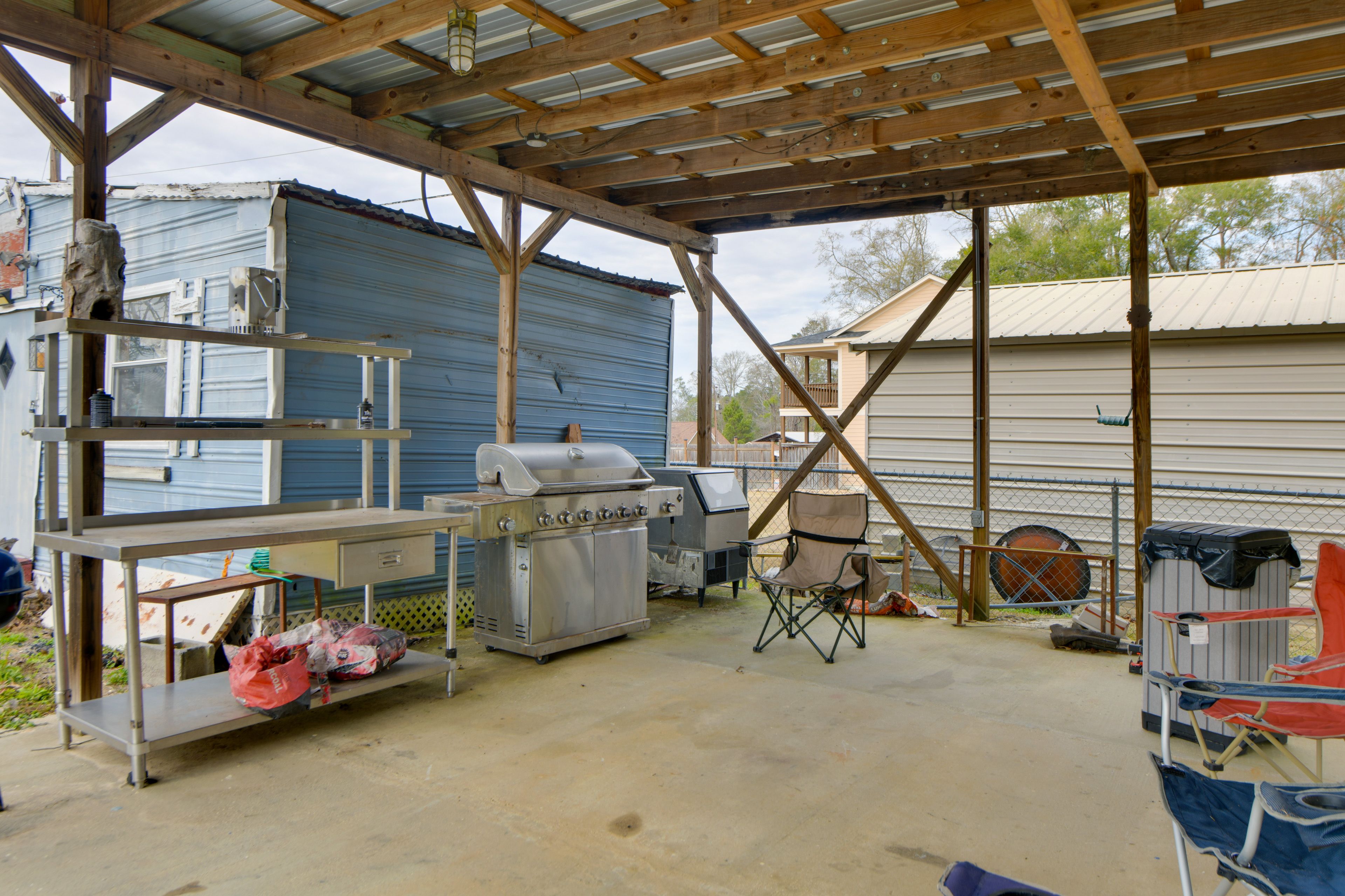 Shared Pavilion | Gas & Charcoal Grills