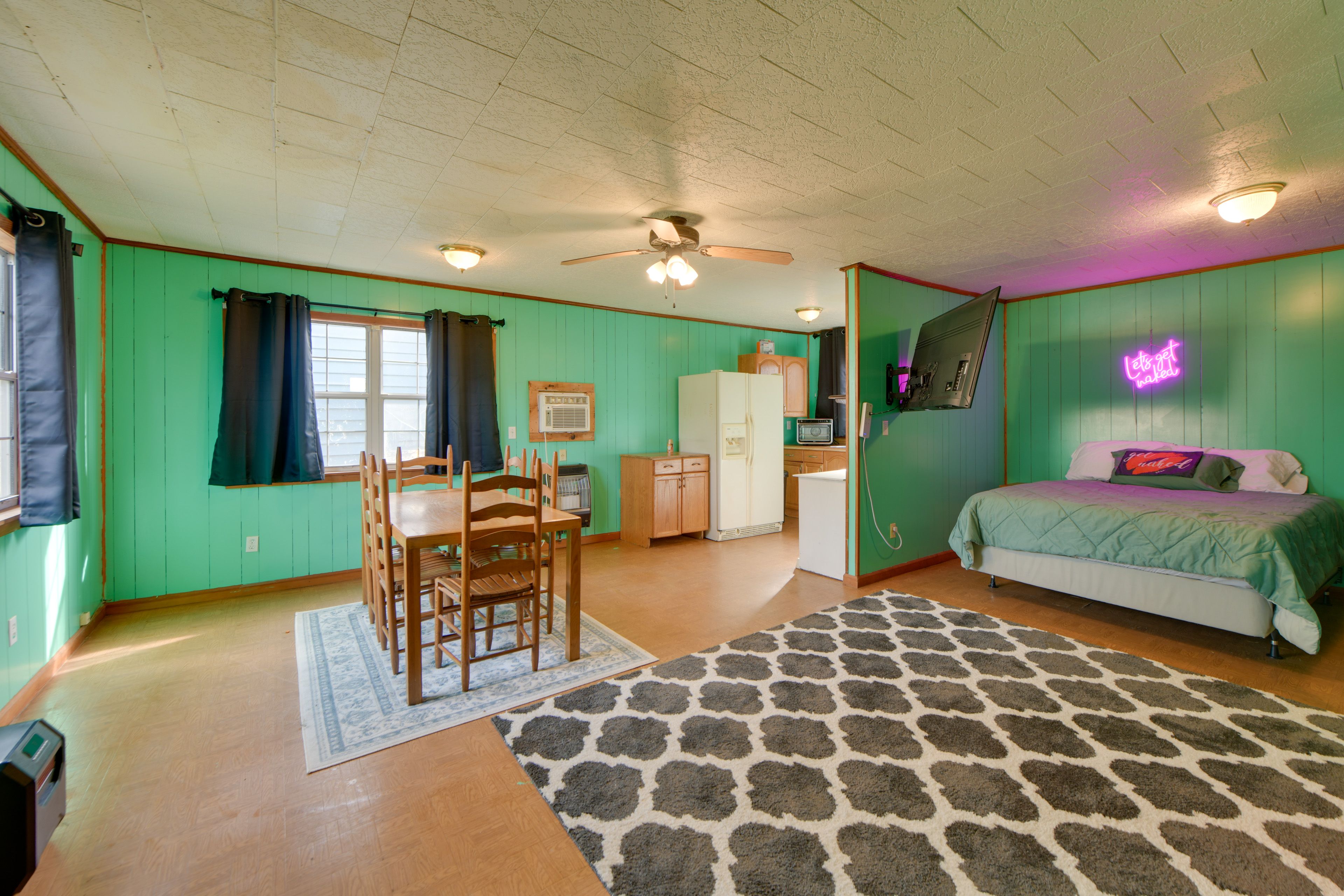 Georgetown Vacation Rental | Studio | 1BA | 500 Sq Ft | 1 Step Required