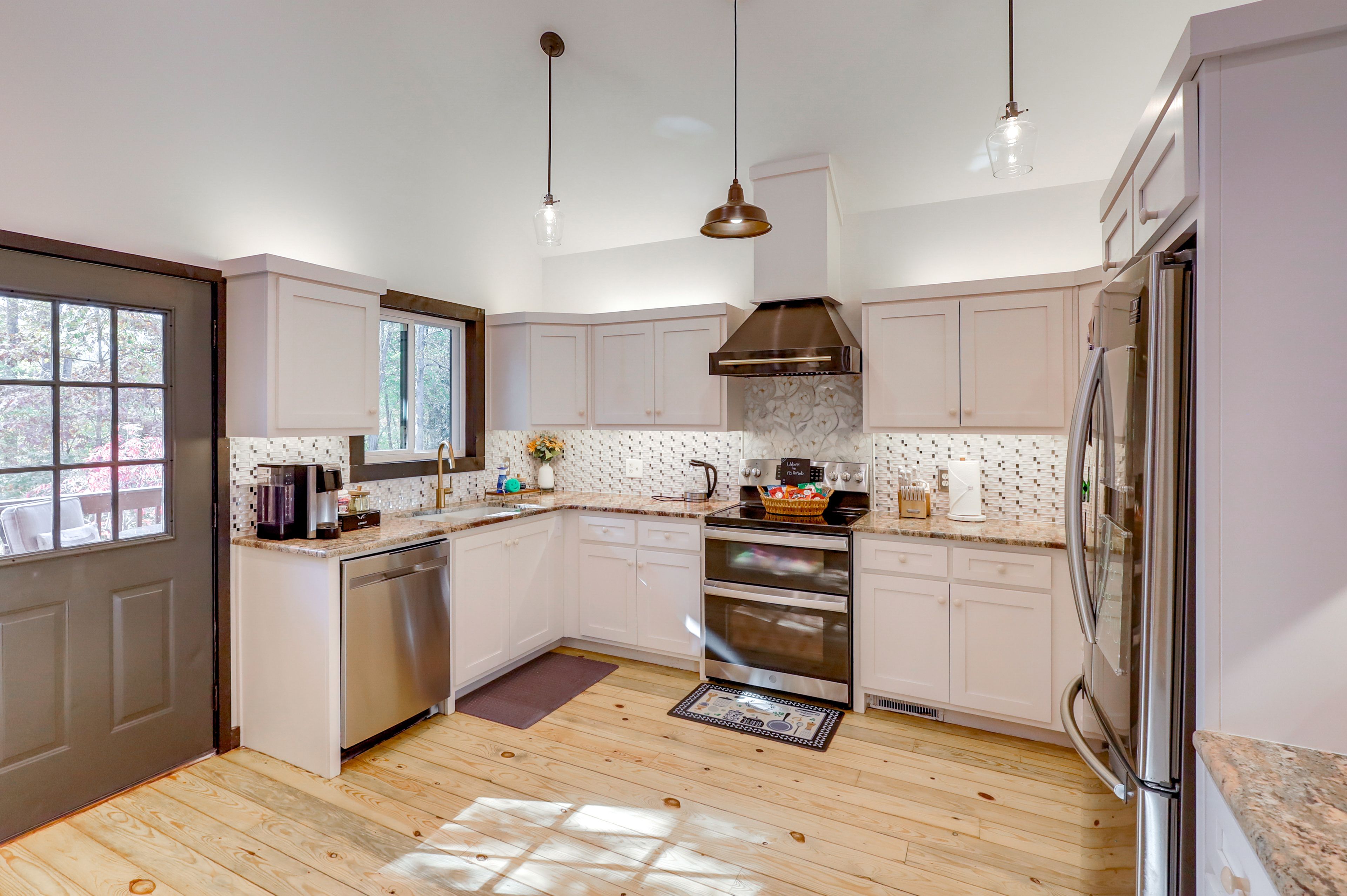 Kitchen | Main Level | Keurig Coffee Maker (Coffee Provided) | Toaster