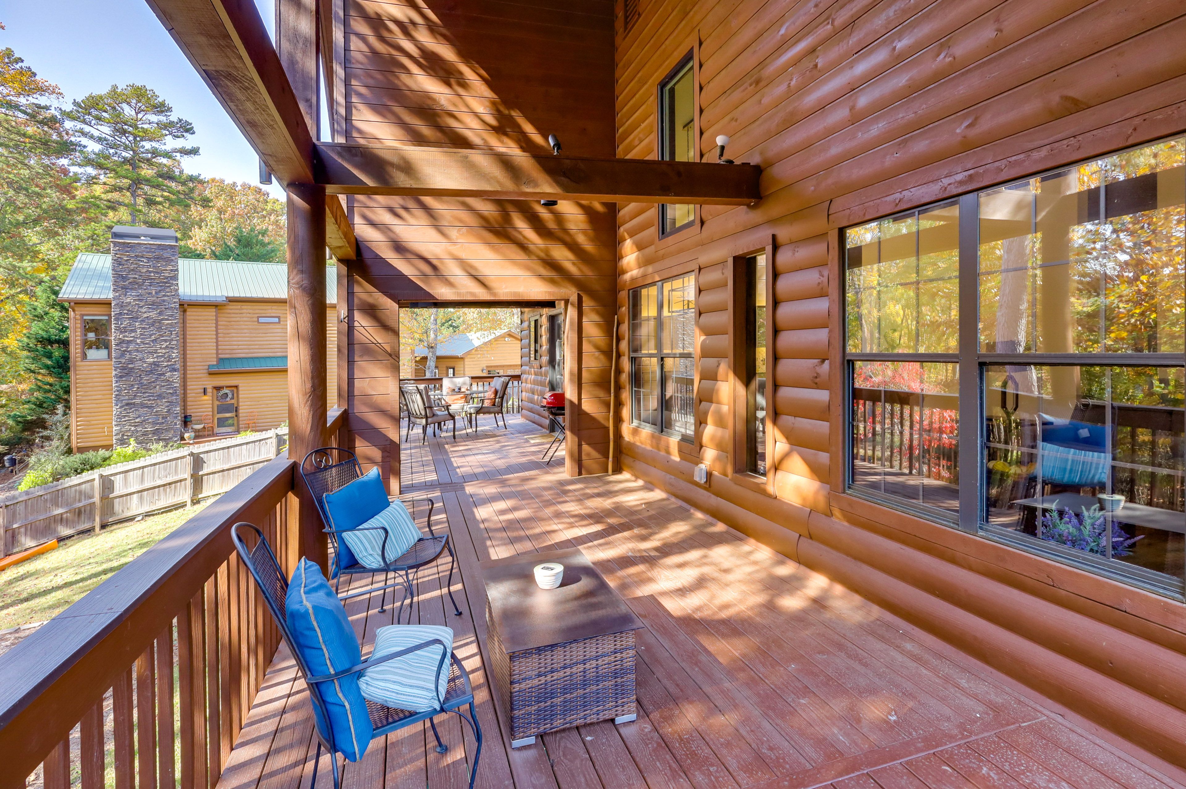 Deck | Outdoor Dining