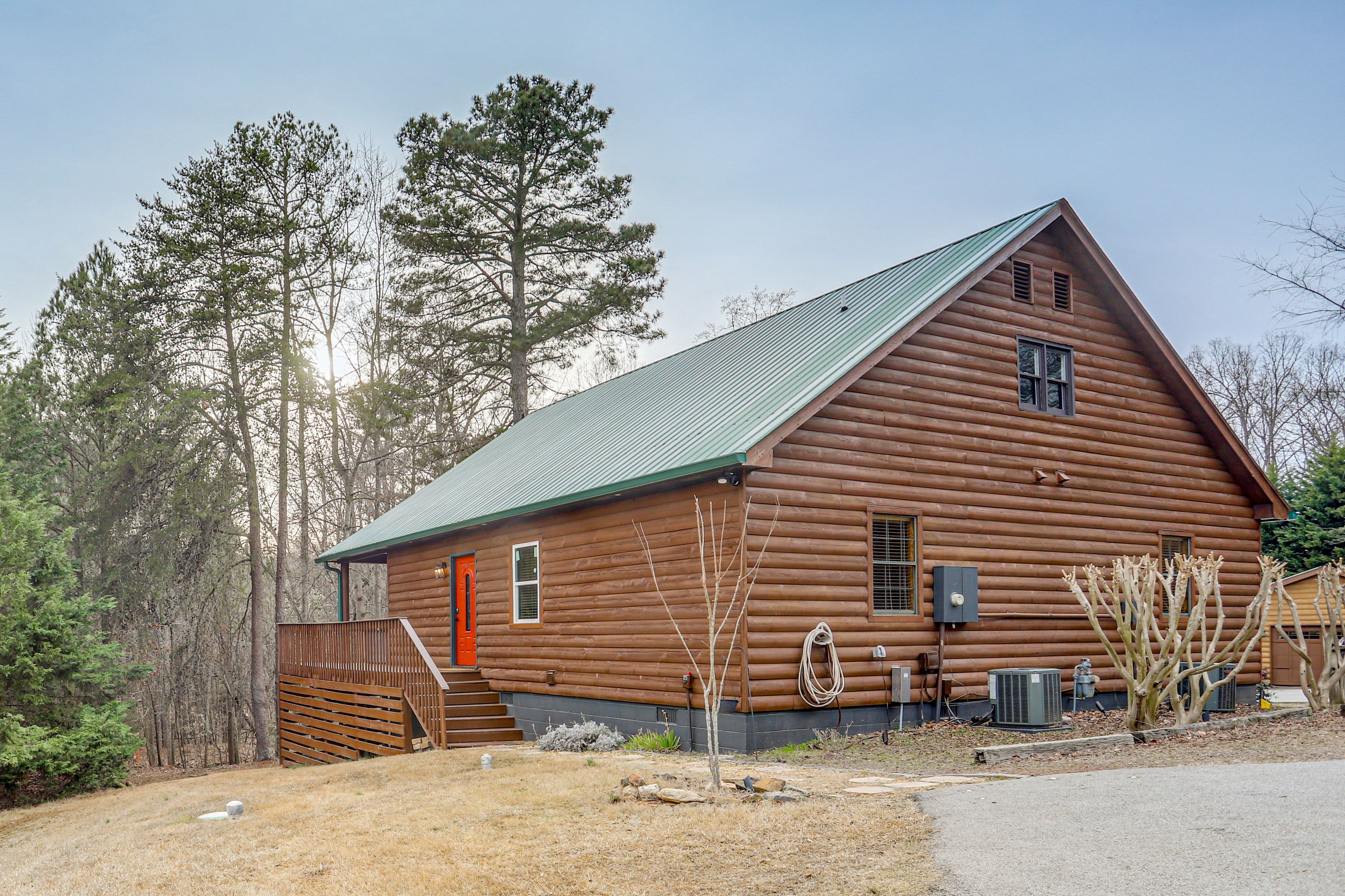 Parking | Driveway (6 Vehicles)