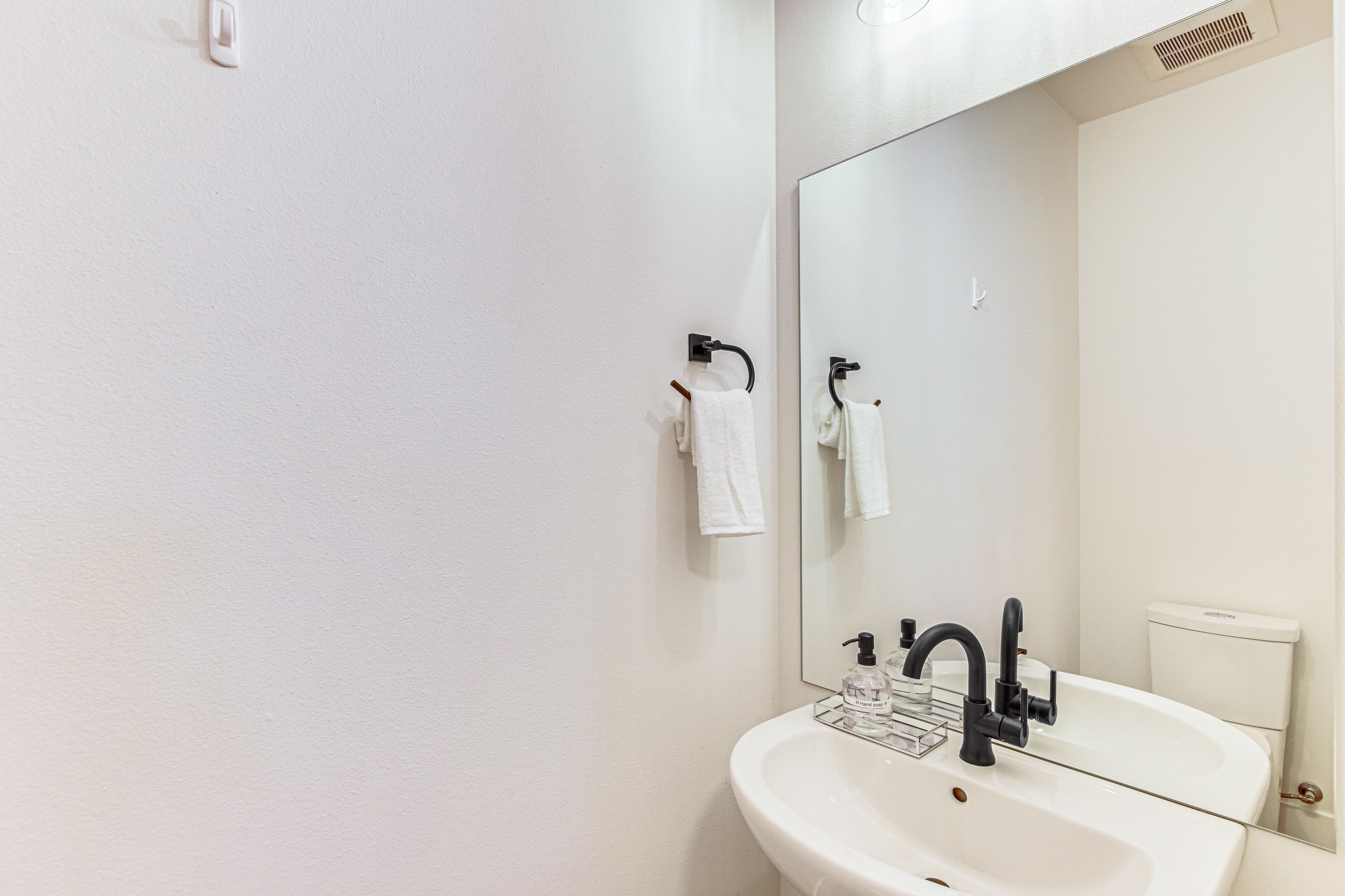 Half Bathroom | 1st Floor