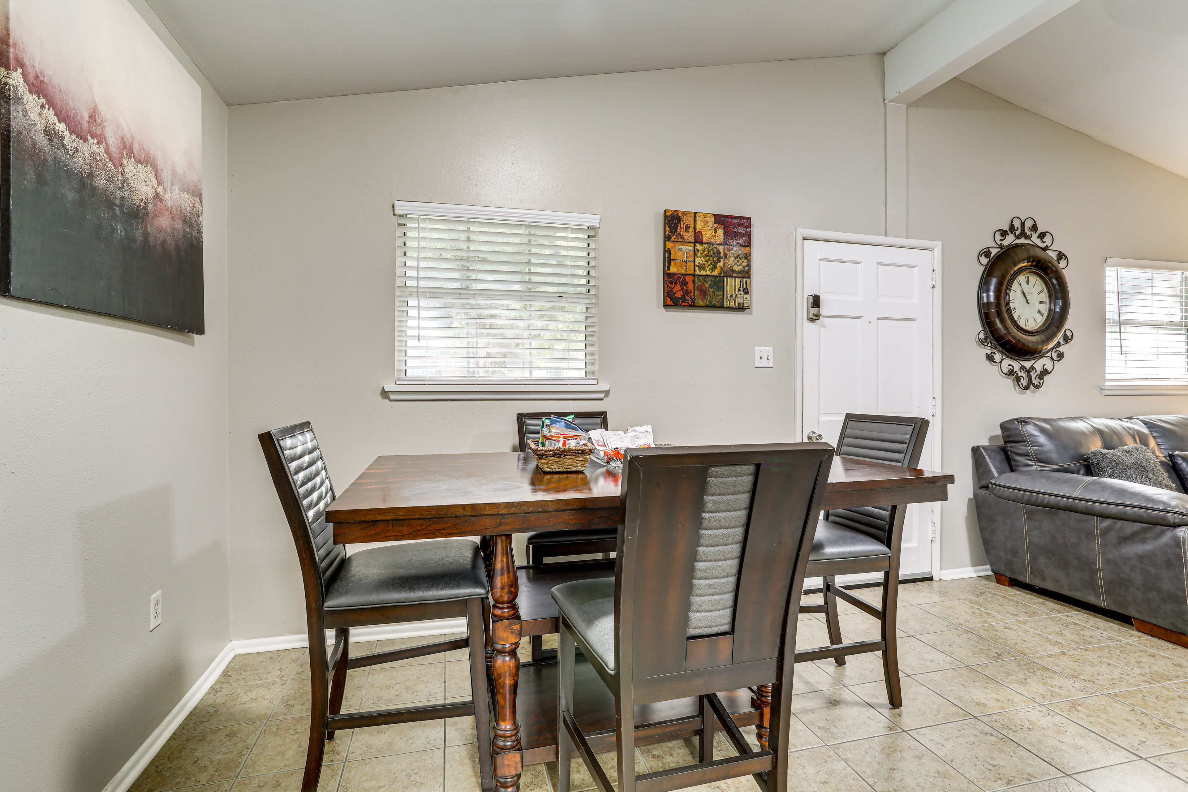 Dining Area | Dishware & Flatware