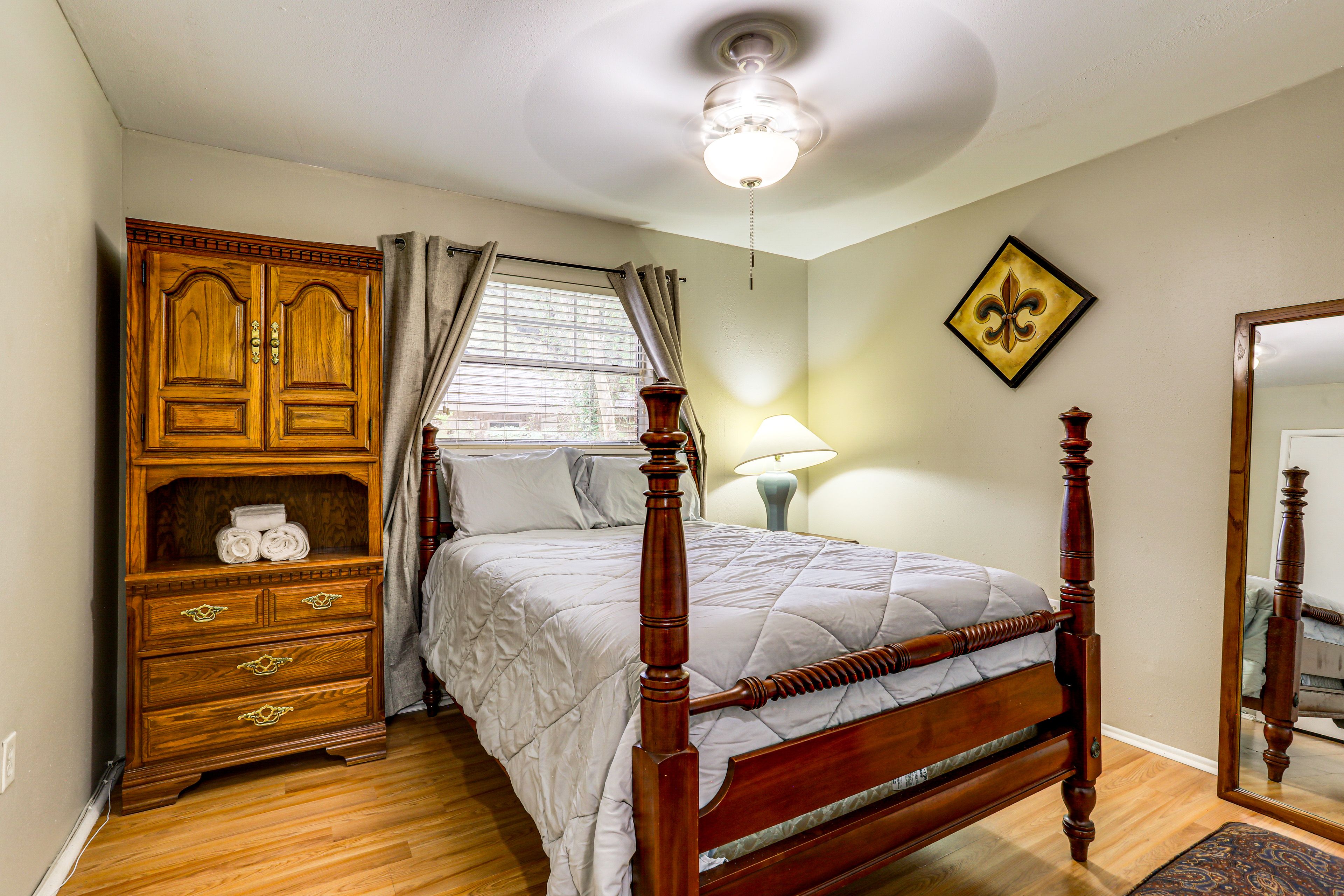 Bedroom 1 | Queen Bed | Linens Provided