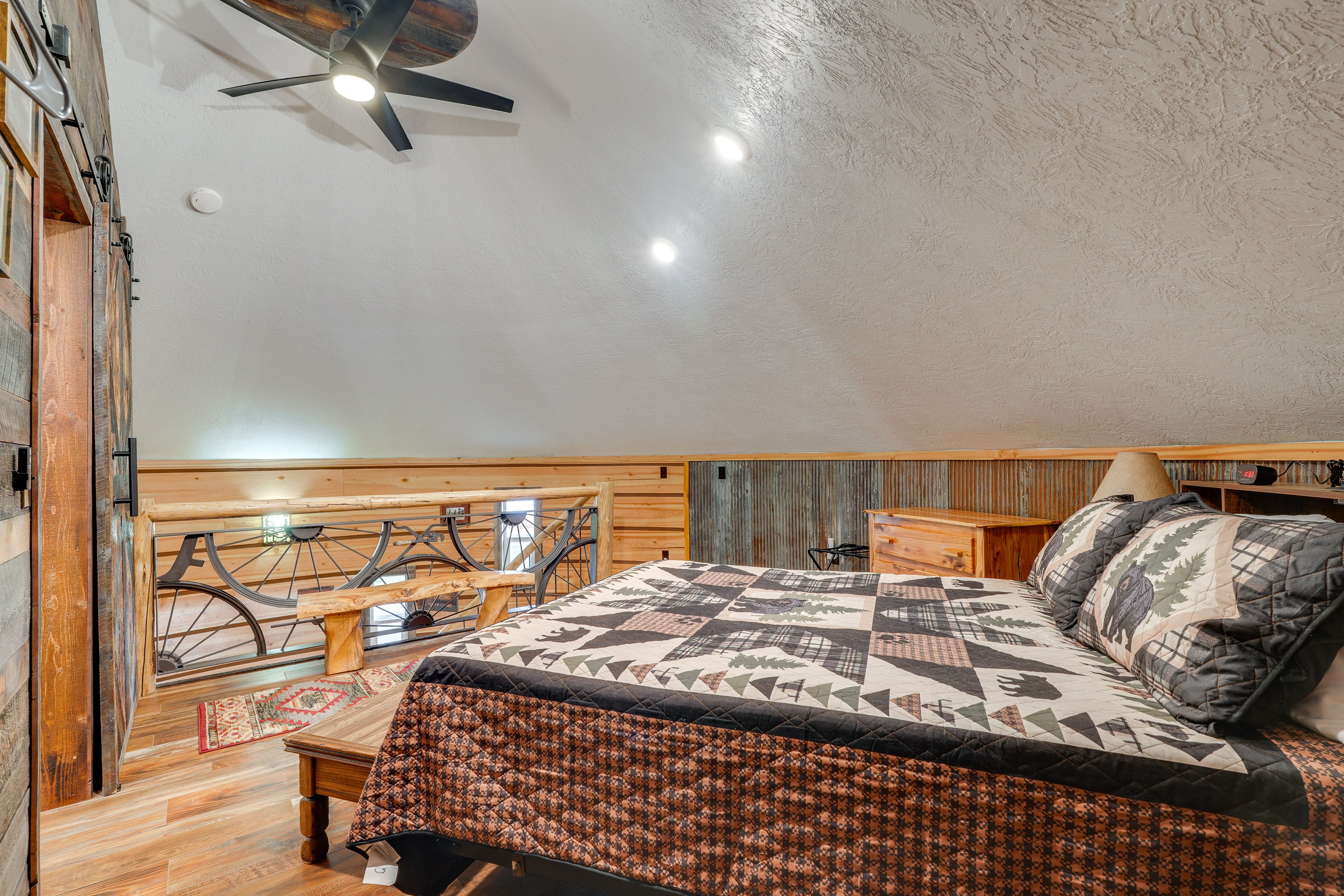 Bedroom 2 (Loft) | 2nd Floor | Queen Bed