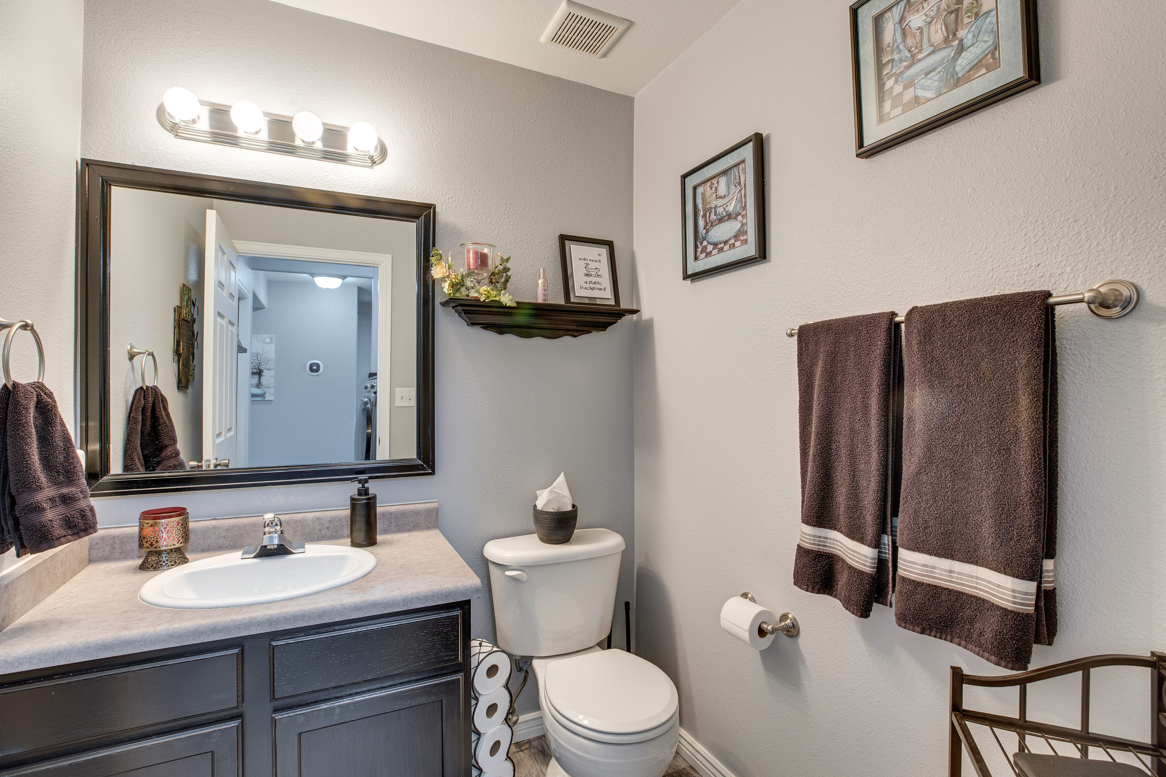 Half Bathroom | 1st Floor