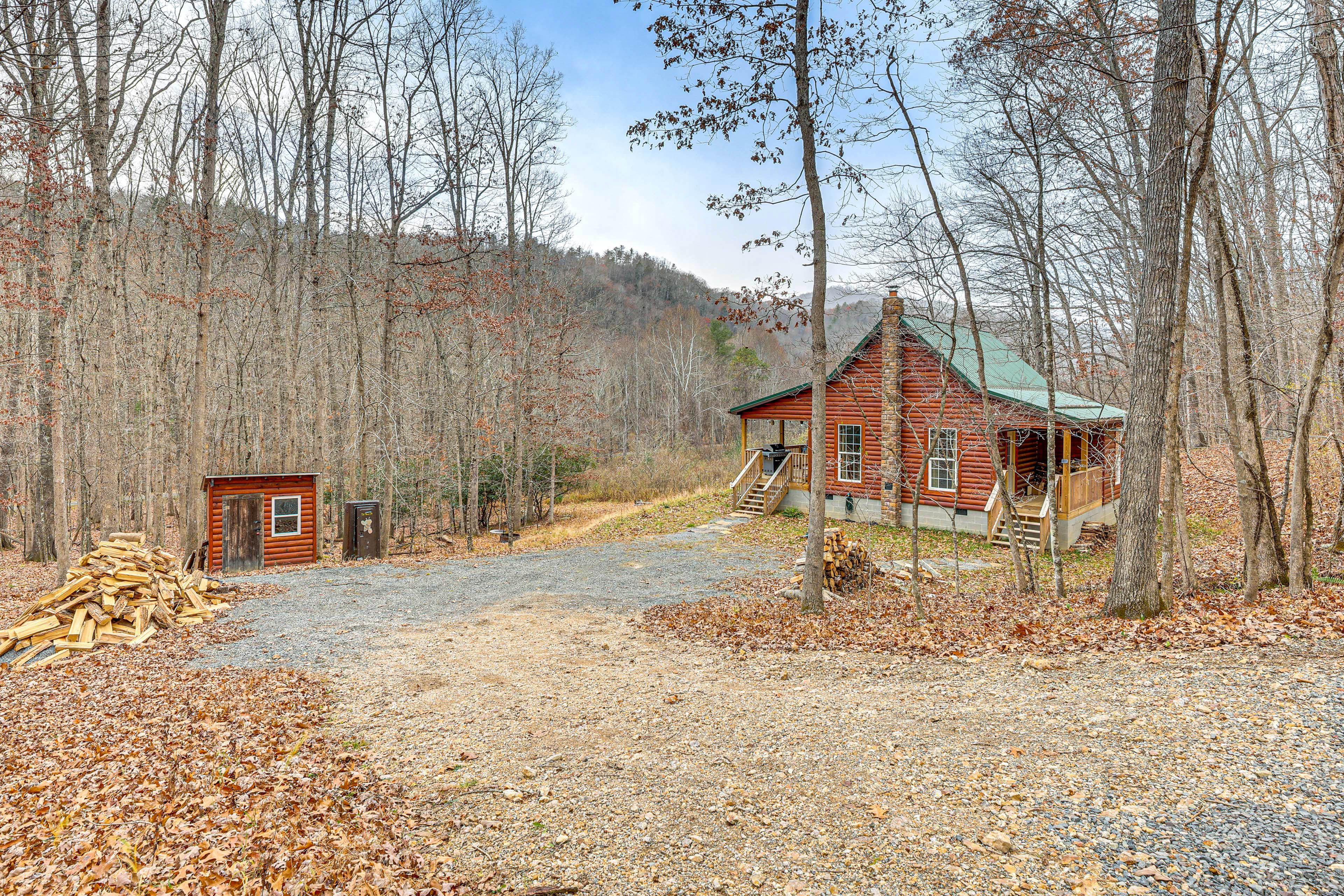Parking | Driveway (4 Vehicles)