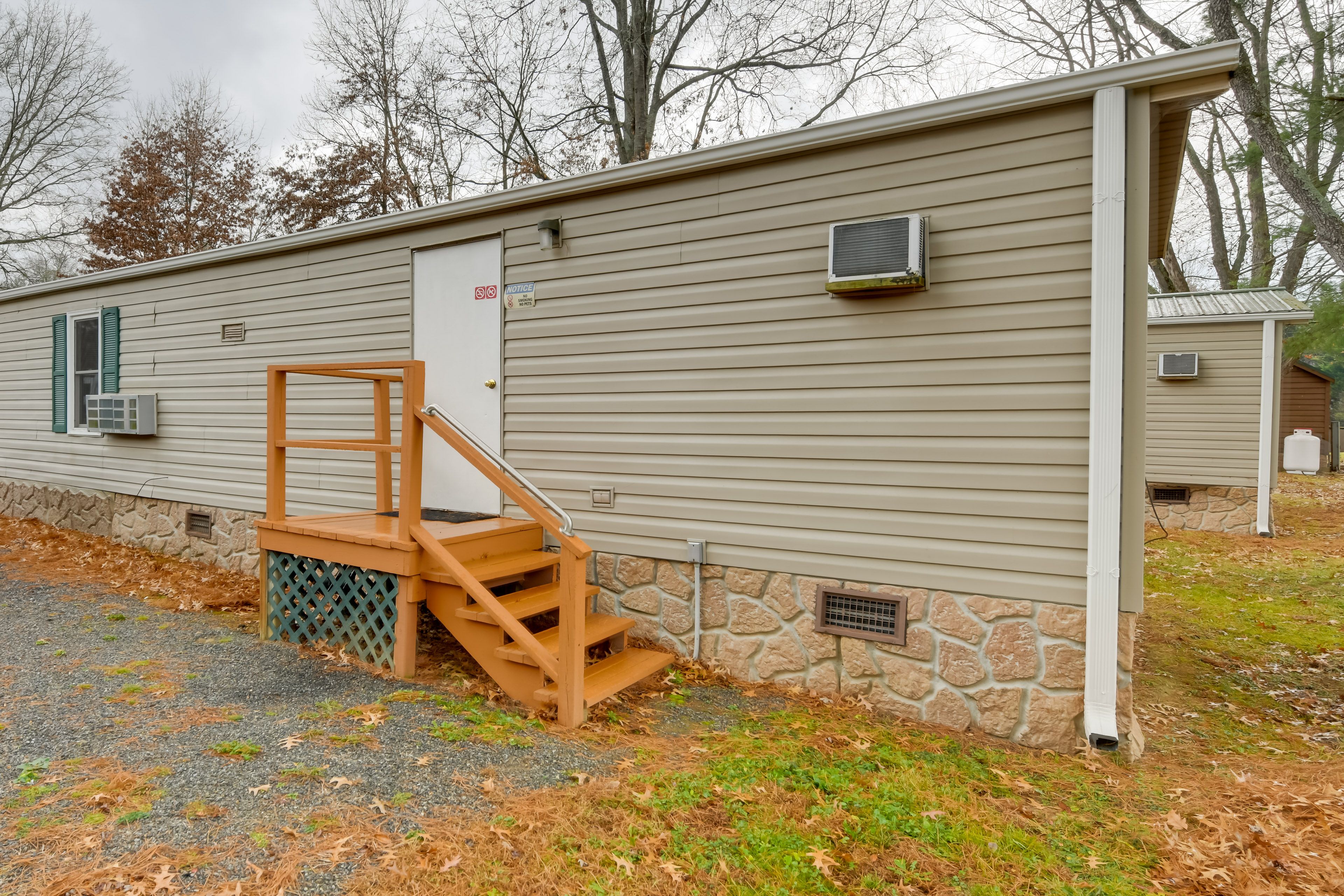 Home Exterior | Entry