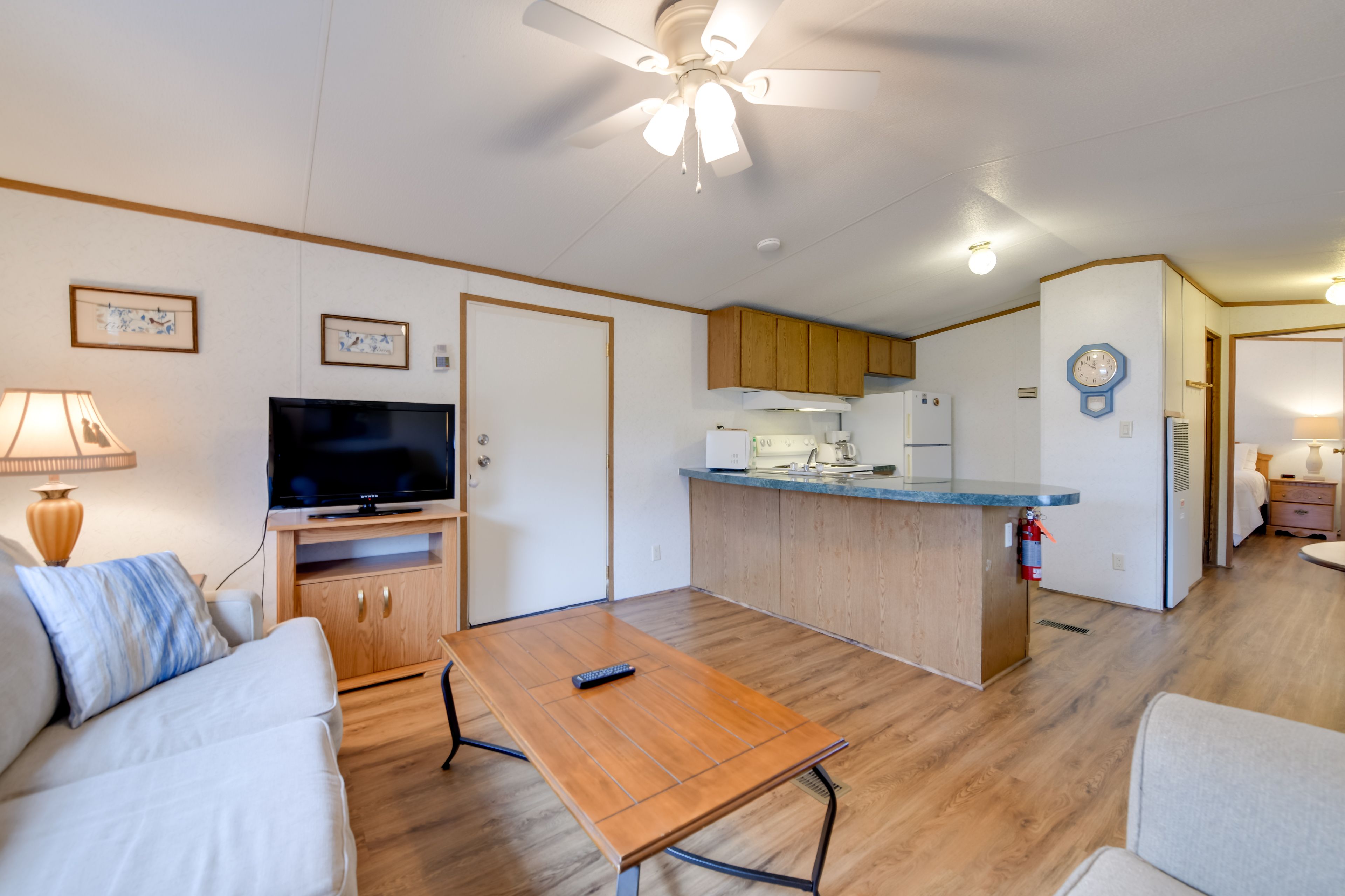 Living Room | Full Sleeper Sofa | Free WiFi | Central A/C & Heat