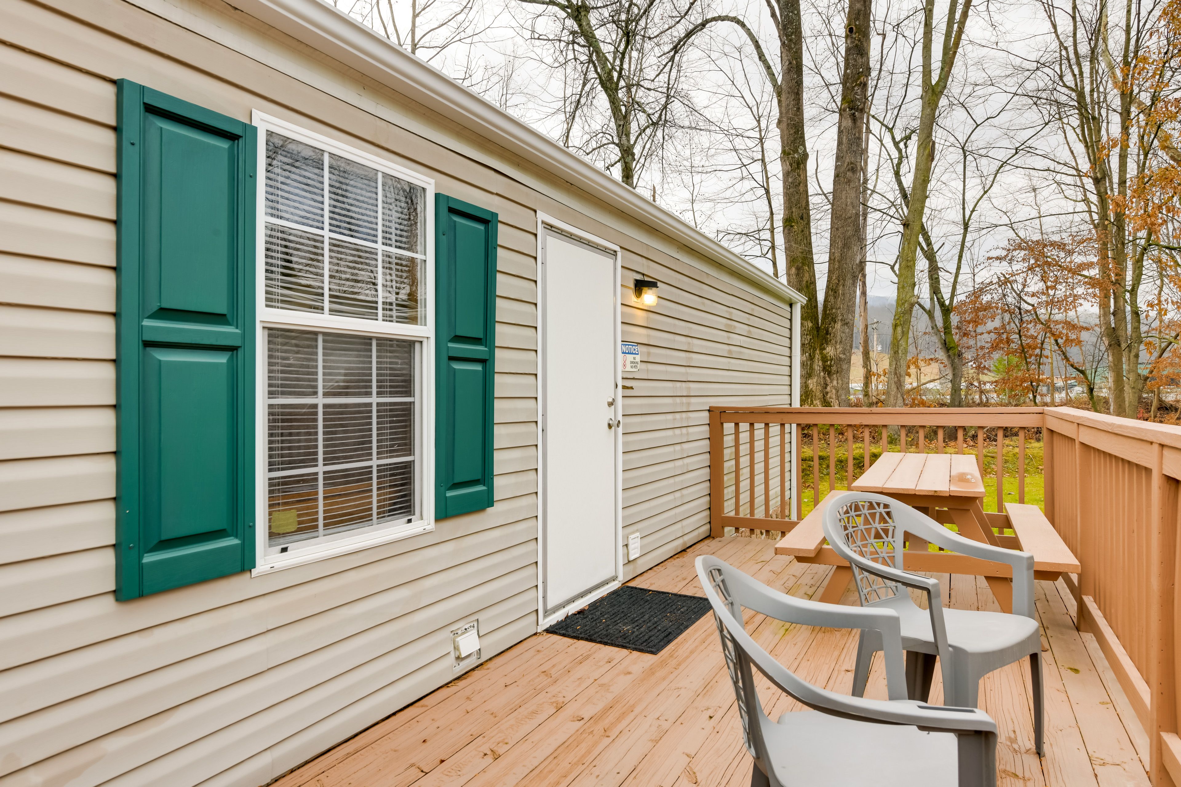 Waynesville Vacation Rental | 1BR | 1BA | 588 Sq Ft | 4 Steps to Enter