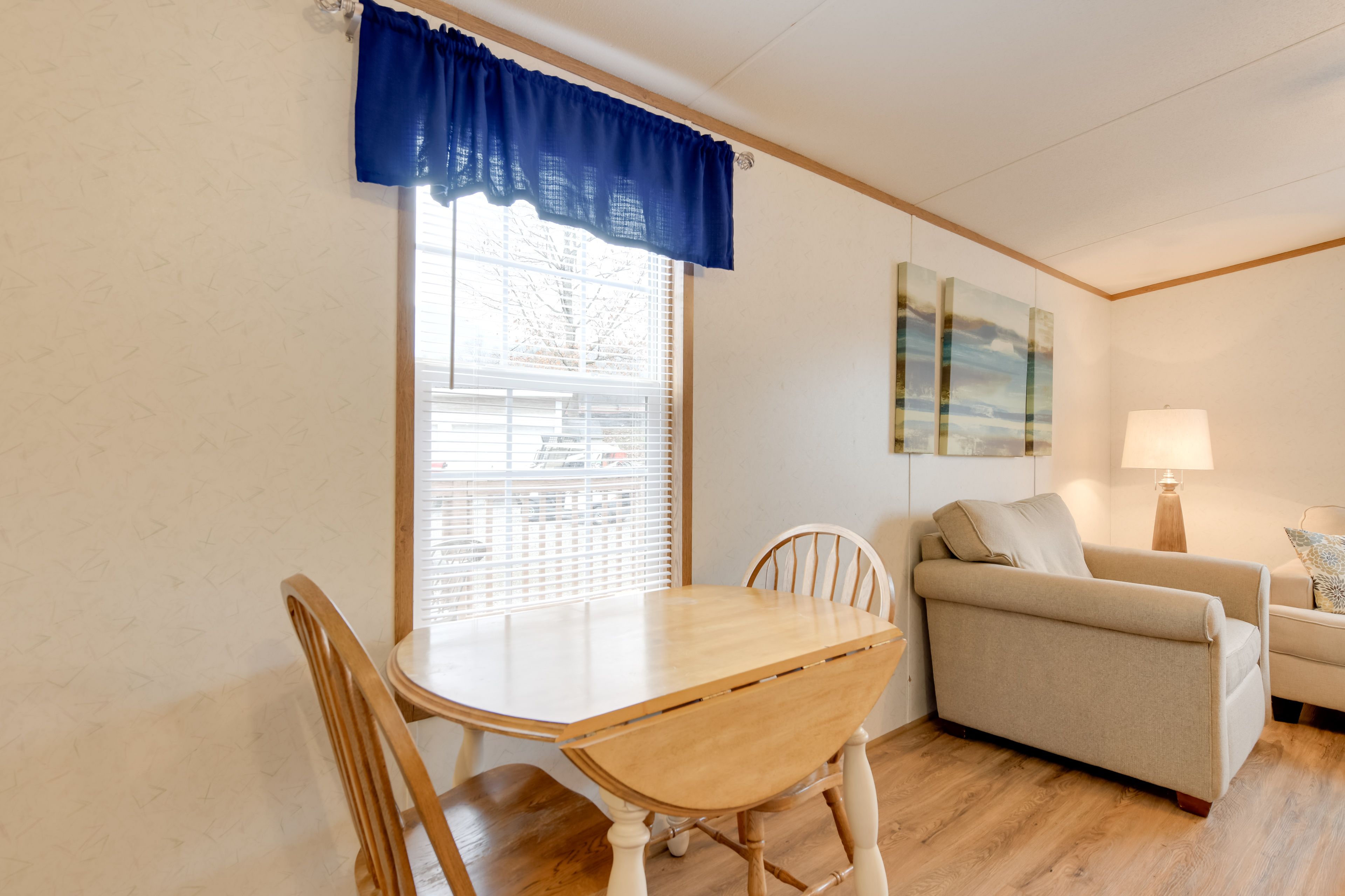 Dining Area | Dishware & Flatware
