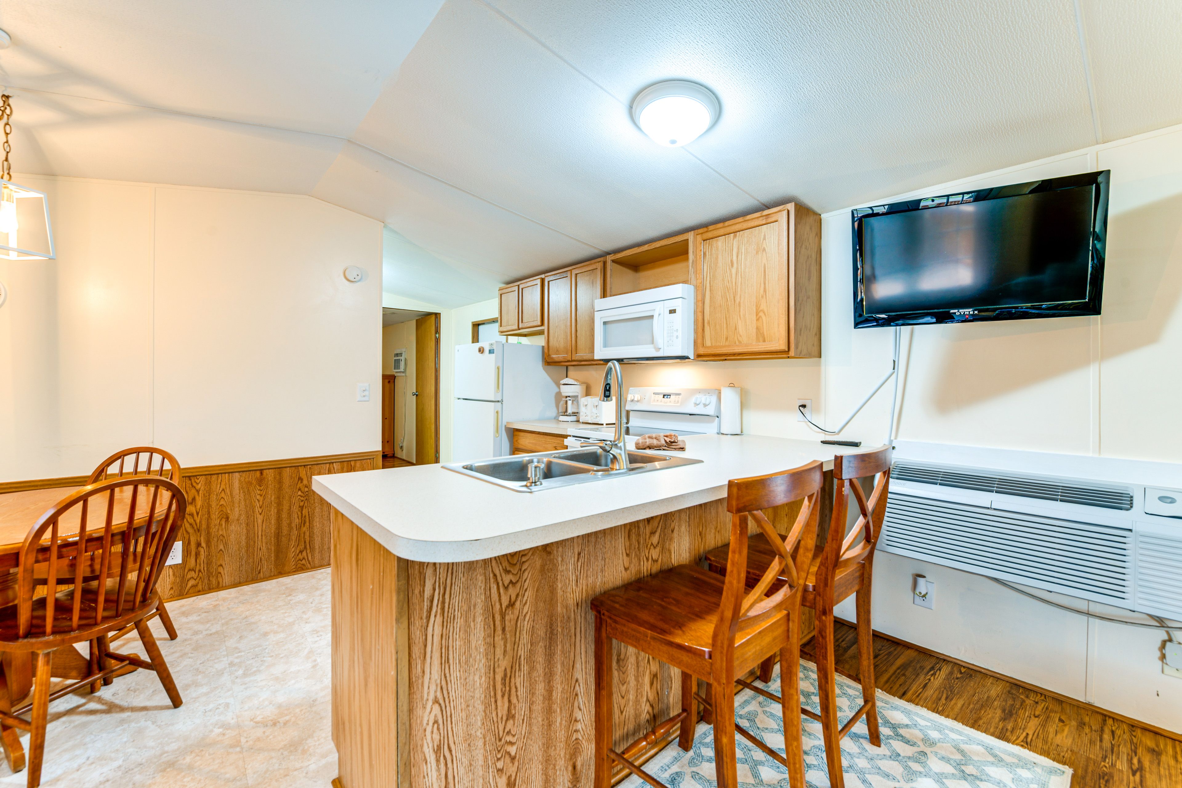 Kitchen | Drip Coffee Maker | Toaster