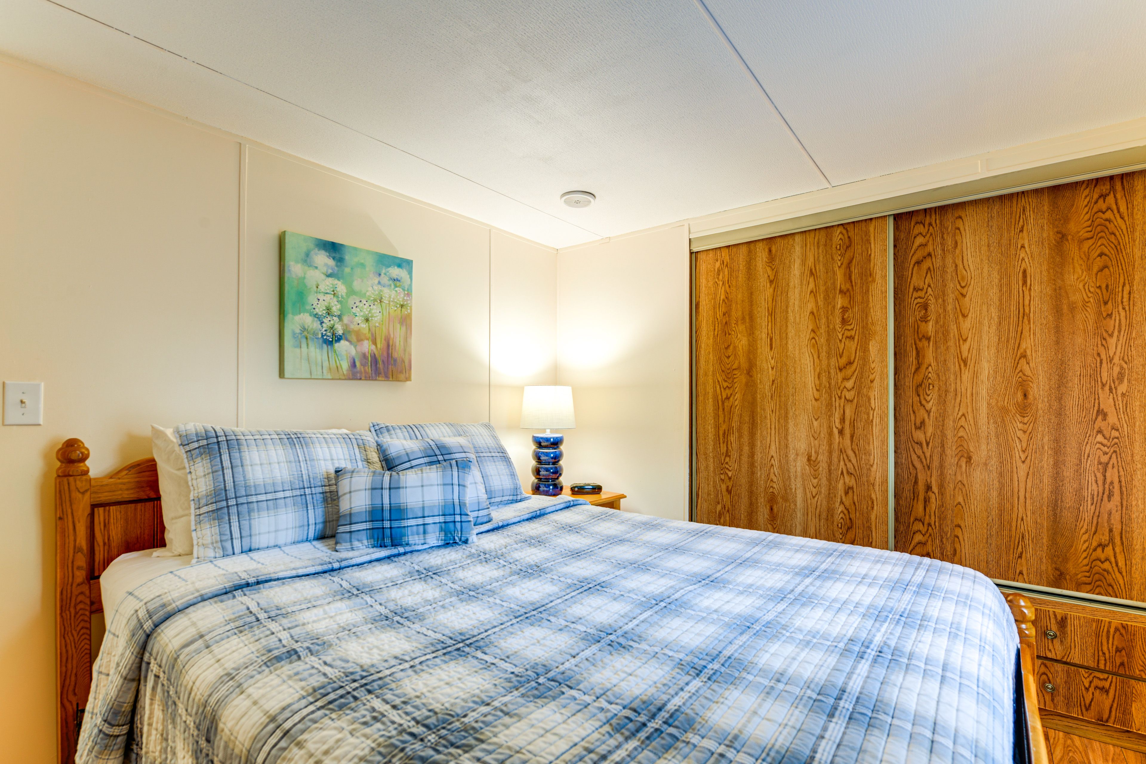 Bedroom 1 | Queen Bed | Linens Provided