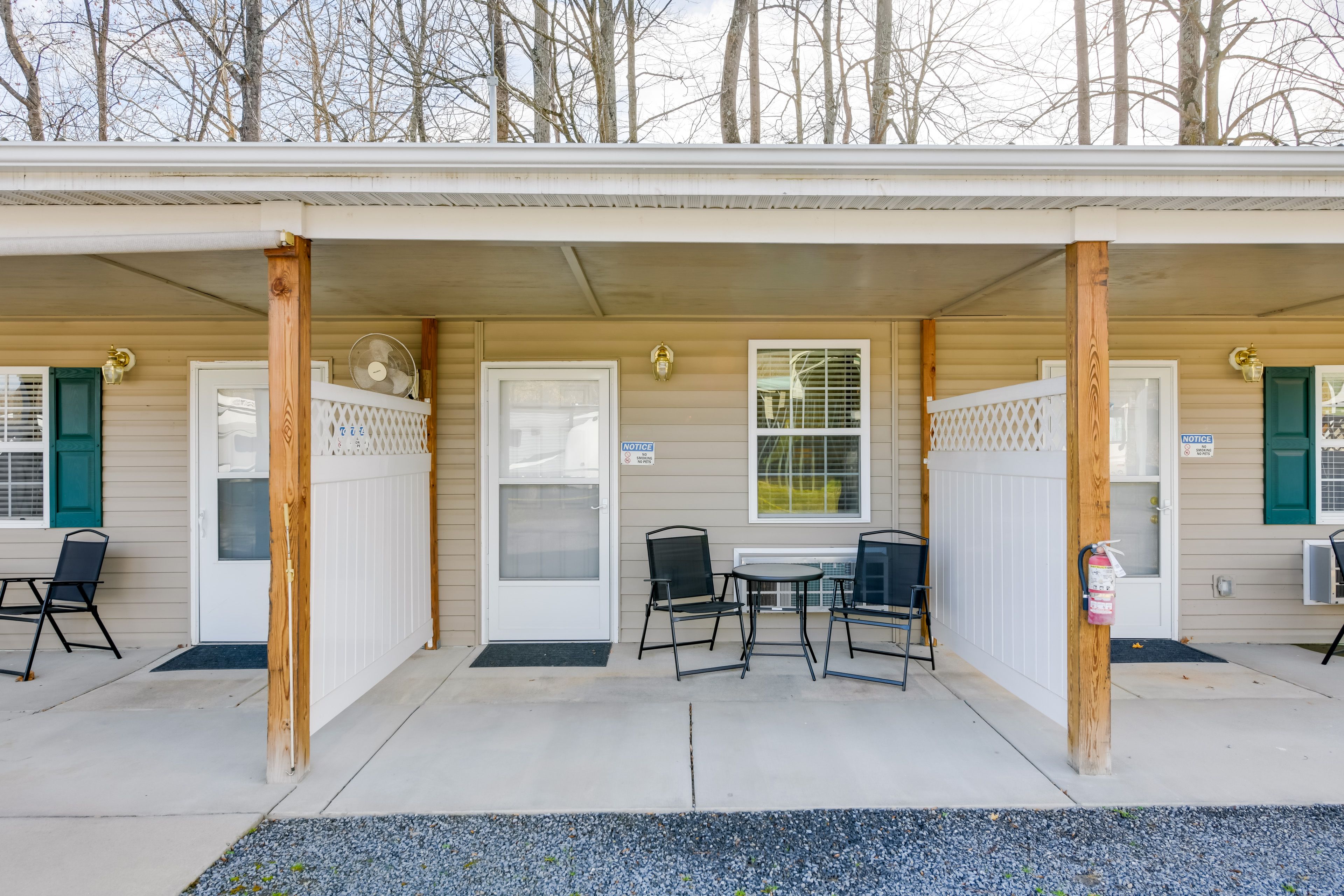 Waynesville Vacation Rental | Studio | 1BA | 276 Sq Ft | Step-Free Entry