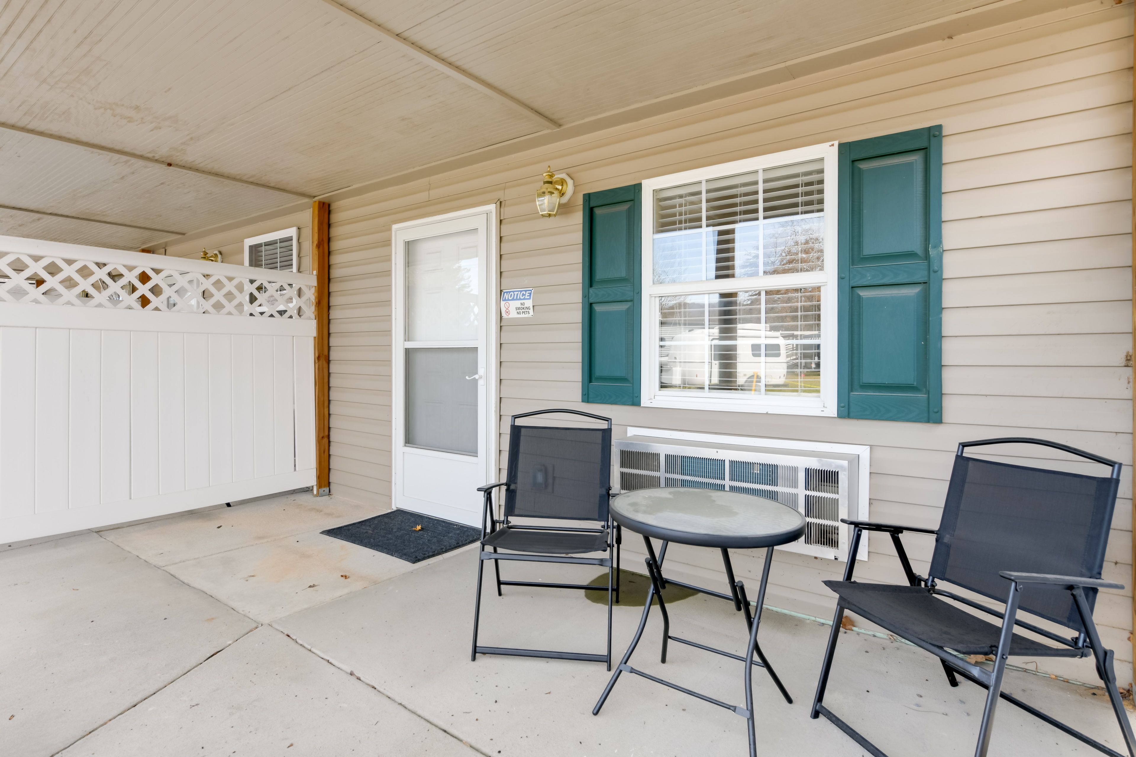Front Porch | Step-Free Entry