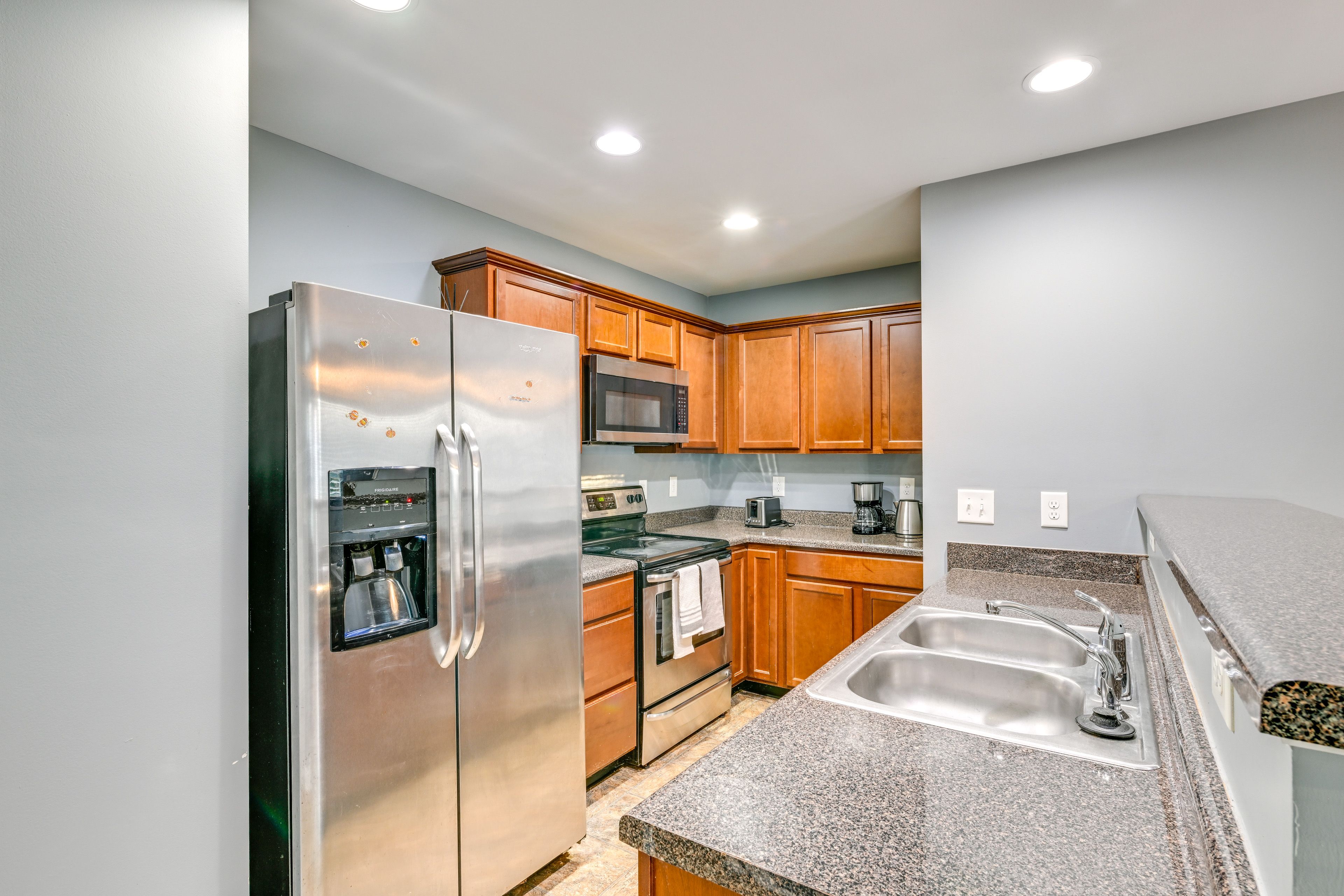 Kitchen | Cooking Basics | Drip Coffee Maker | Dishwasher | 1st Floor