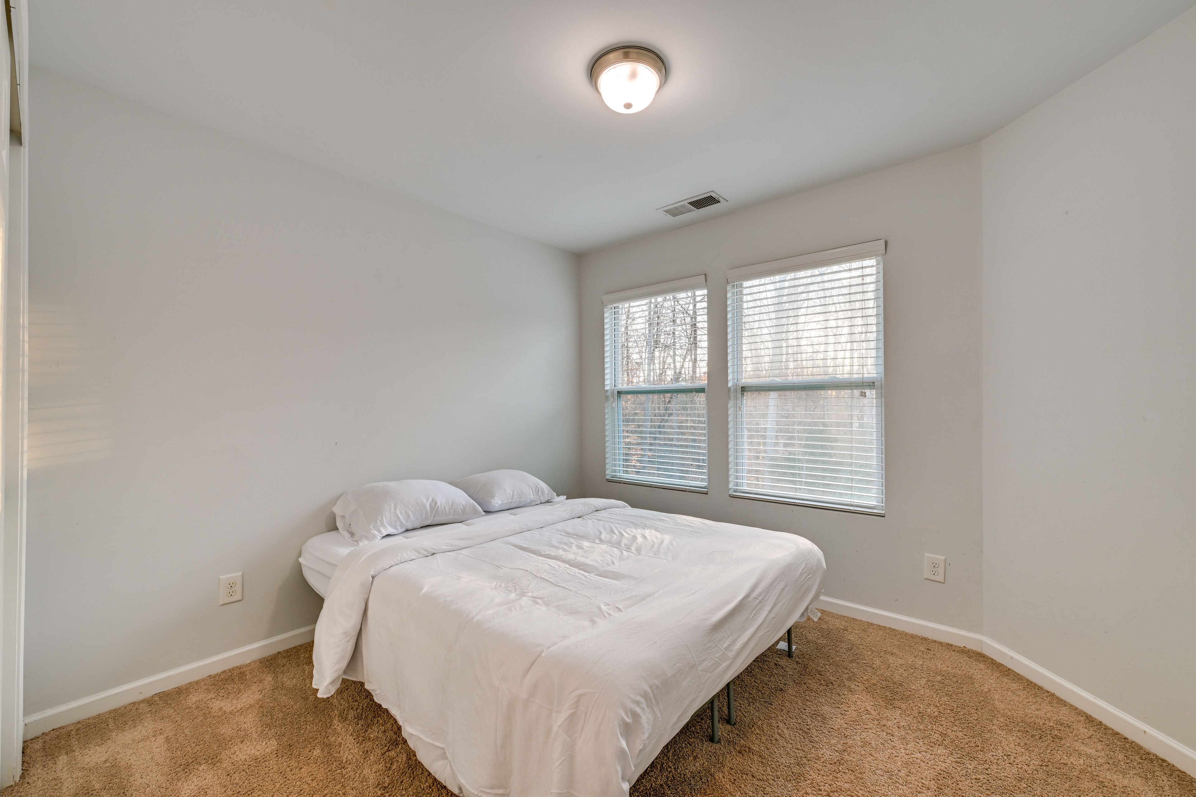 Bedroom 2 | Queen Bed | 2nd Floor