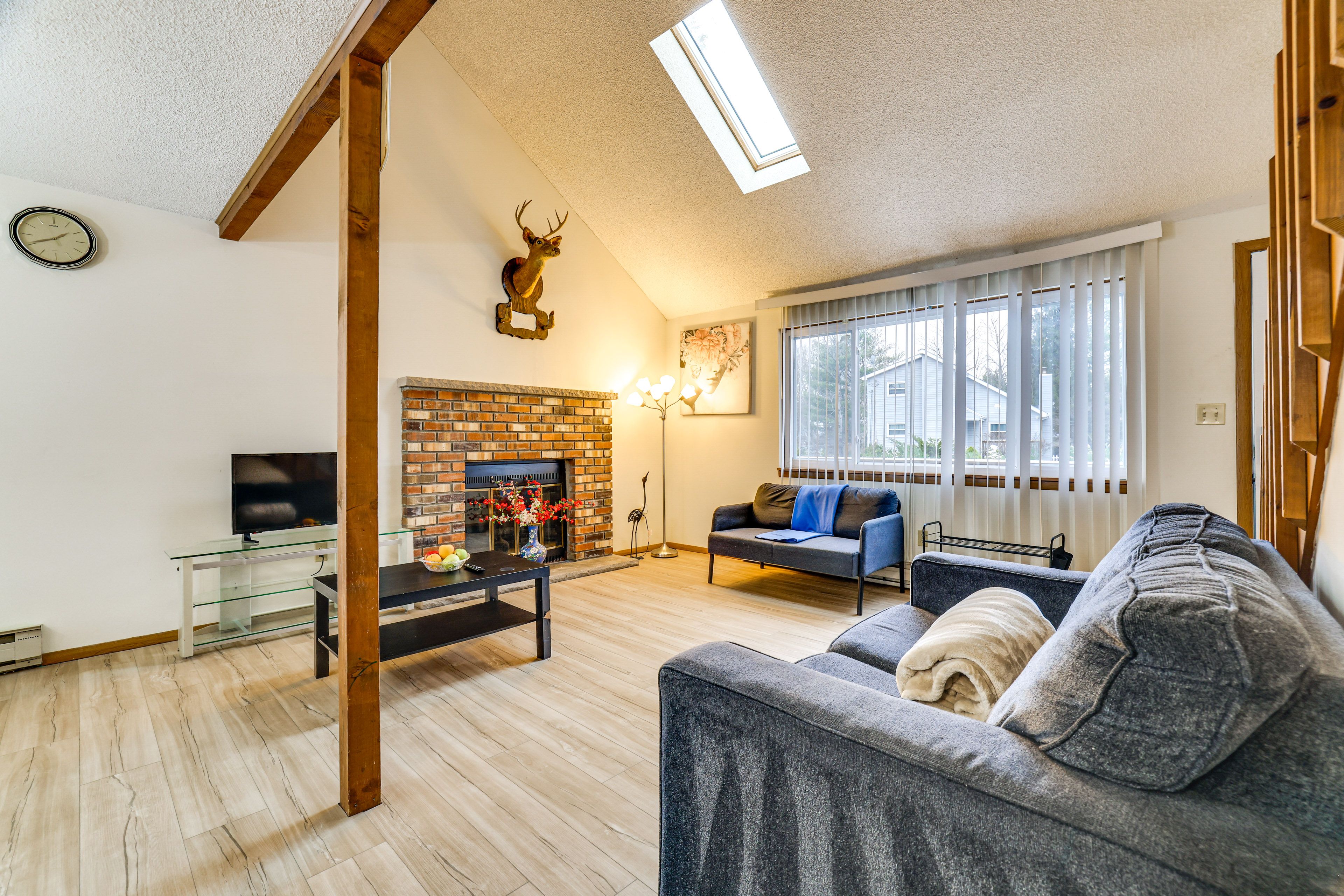 Living Room | Decorative Fireplace | Smart TV | 1st Floor