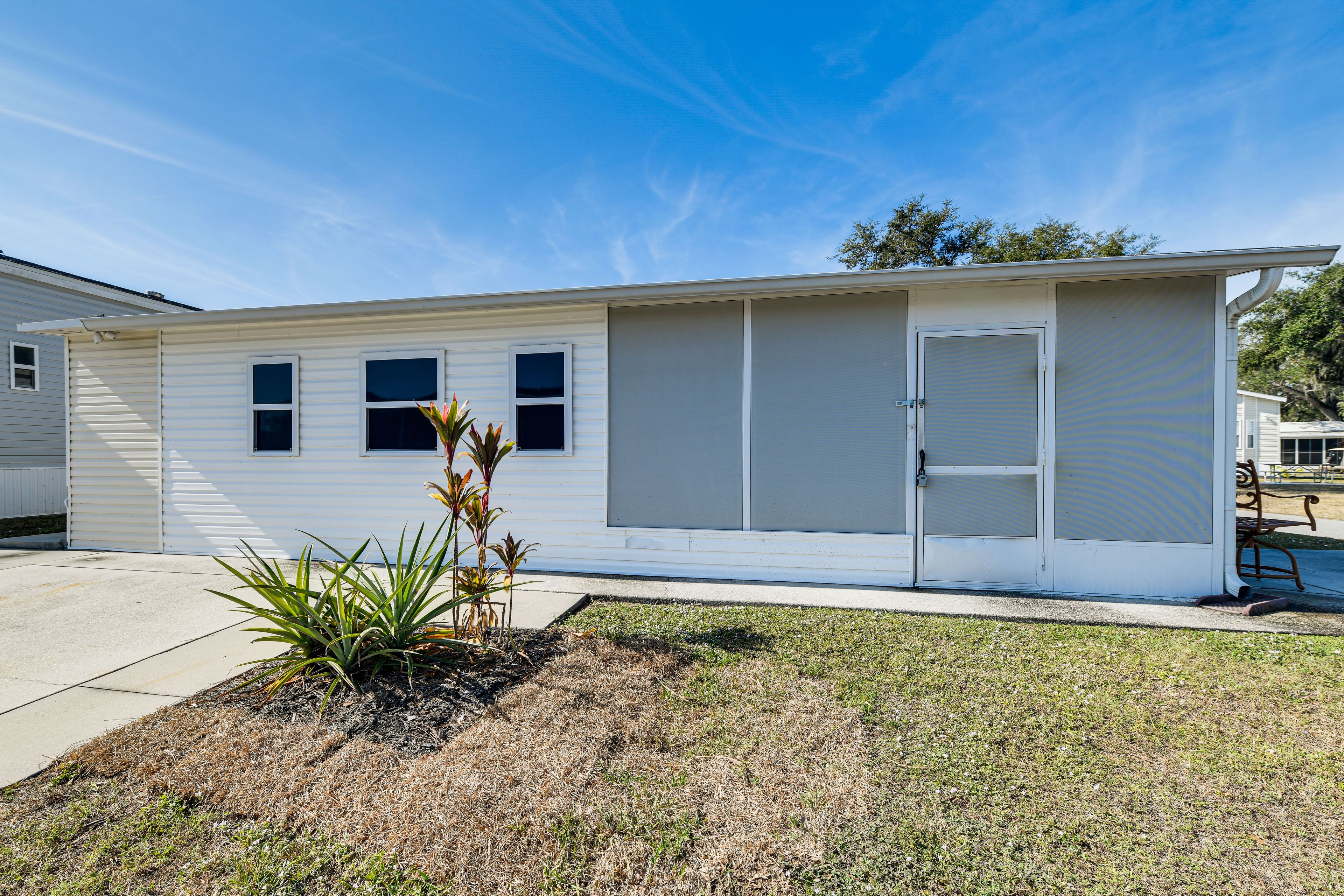 Parking | Driveway (2 Vehicles)