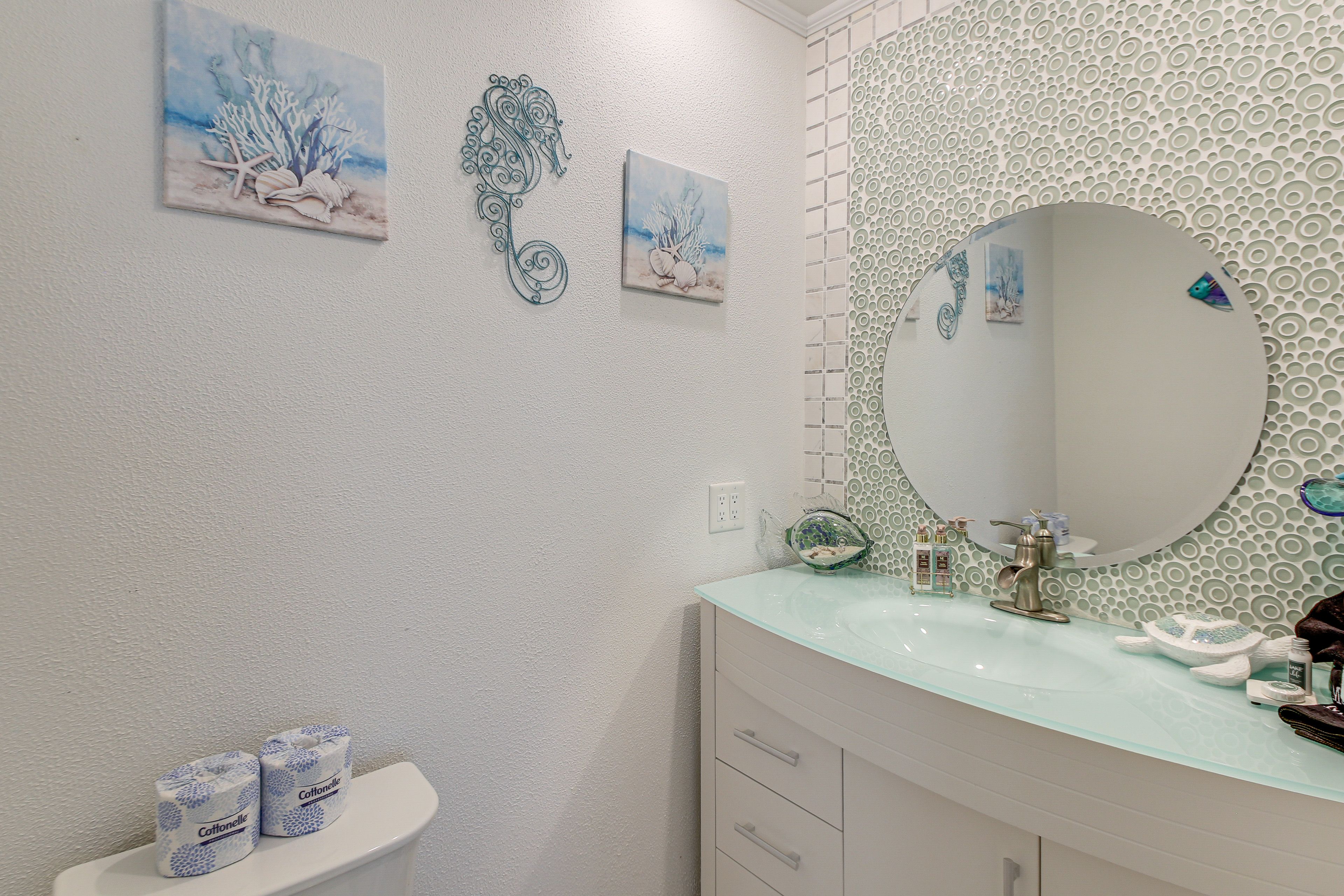 Half Bathroom | Main Level