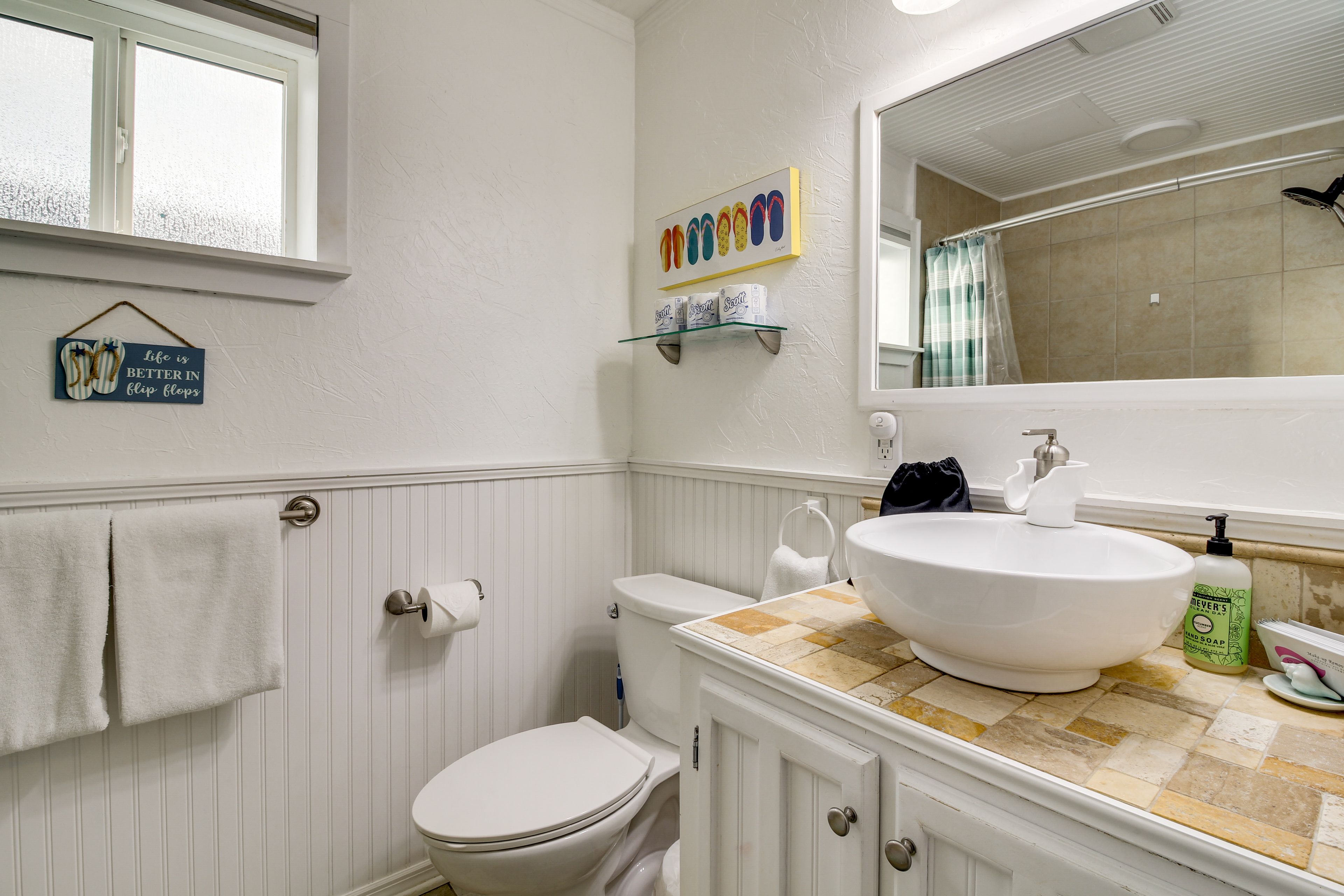 Full Bathroom | Lower Level | Complimentary Toiletries