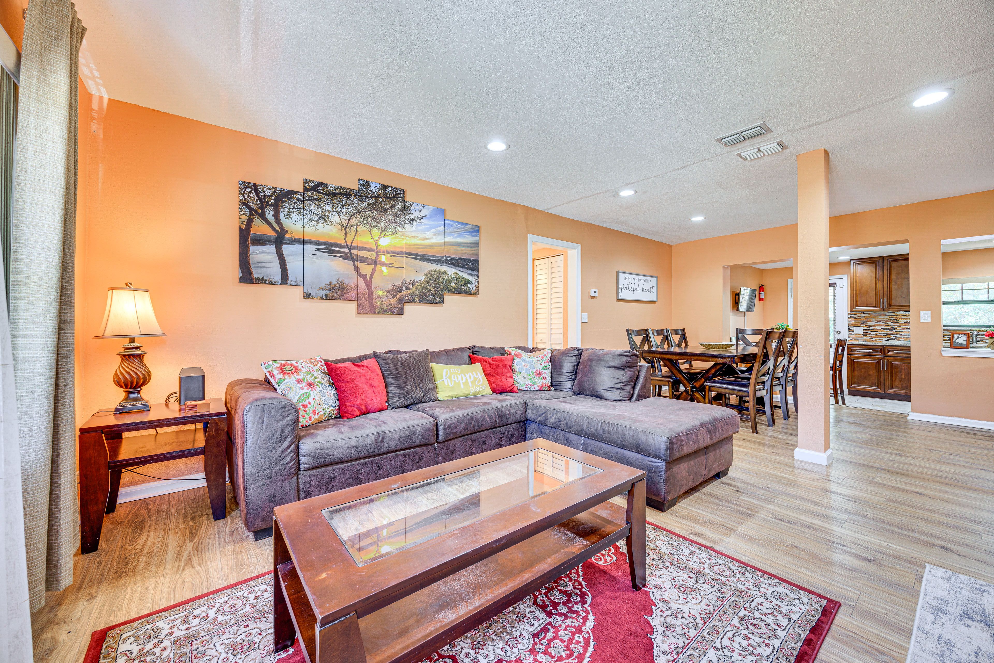 Jacksonville Vacation Rental | 4BR | 2.5BA | 1,847 Sq Ft | 2 Steps to Enter