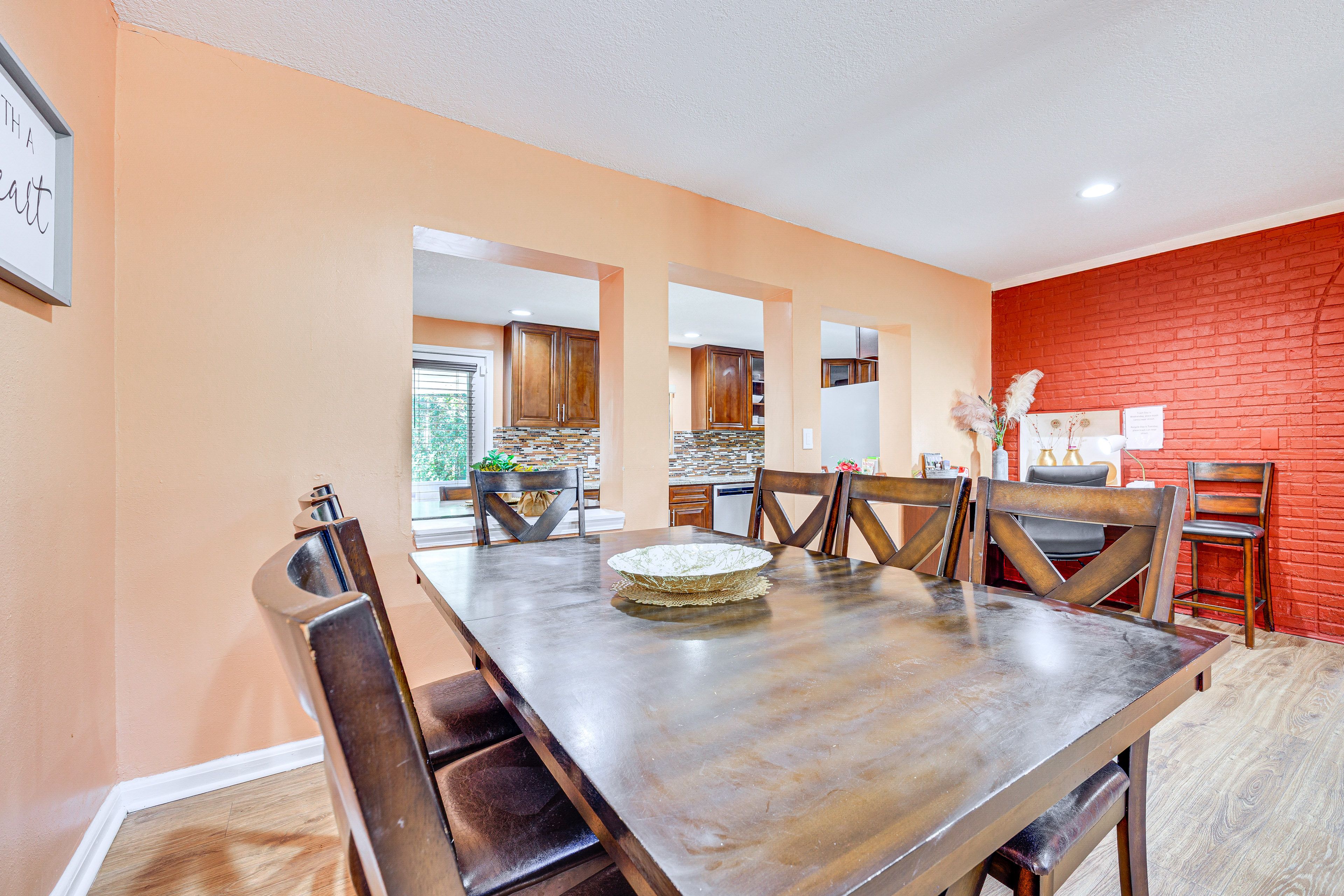 Dining Area | Dishware & Flatware Provided