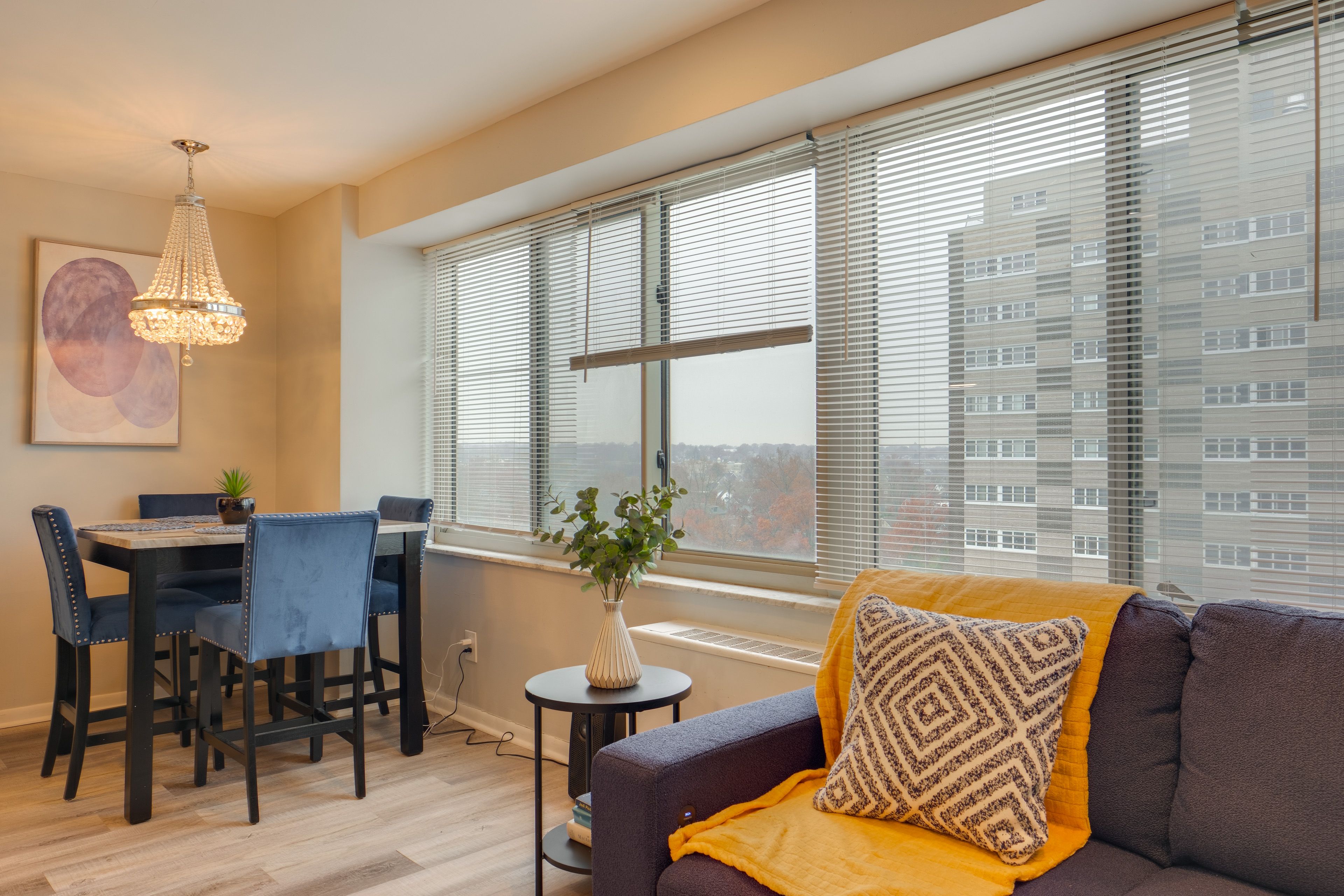 Dining Table | Dishware/Flatware | Lake Views
