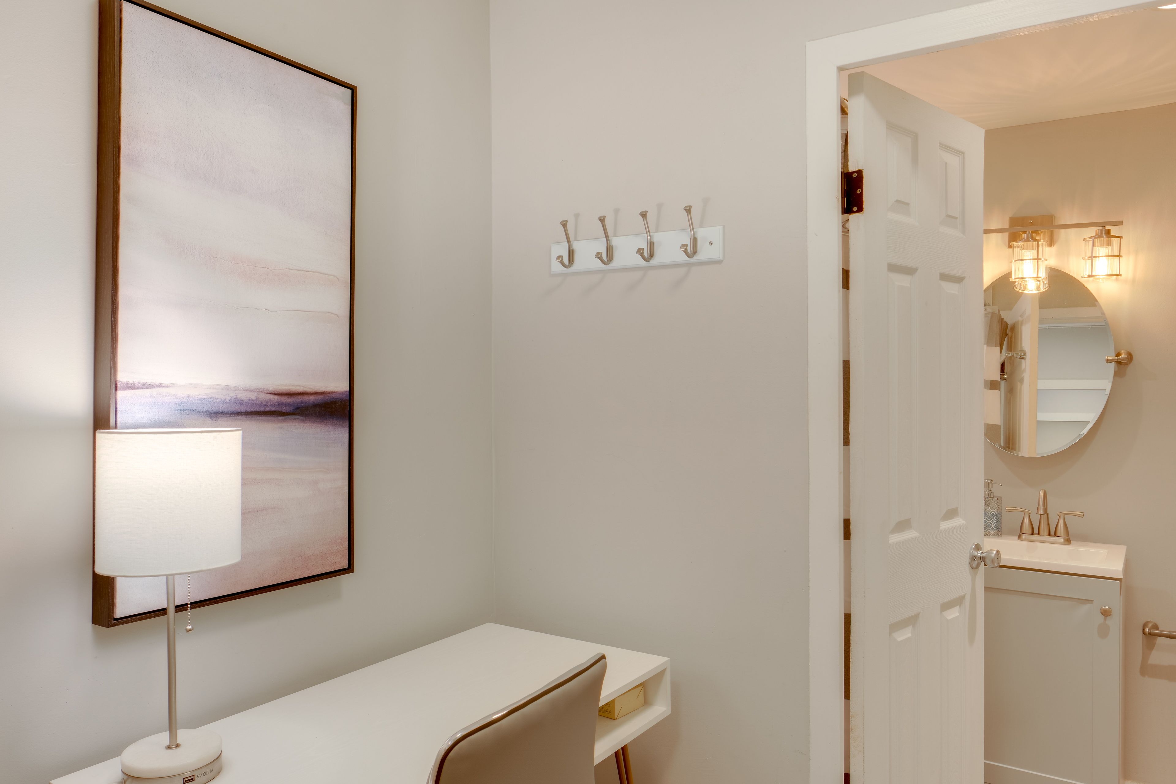 Laptop Workspace | Free WiFi