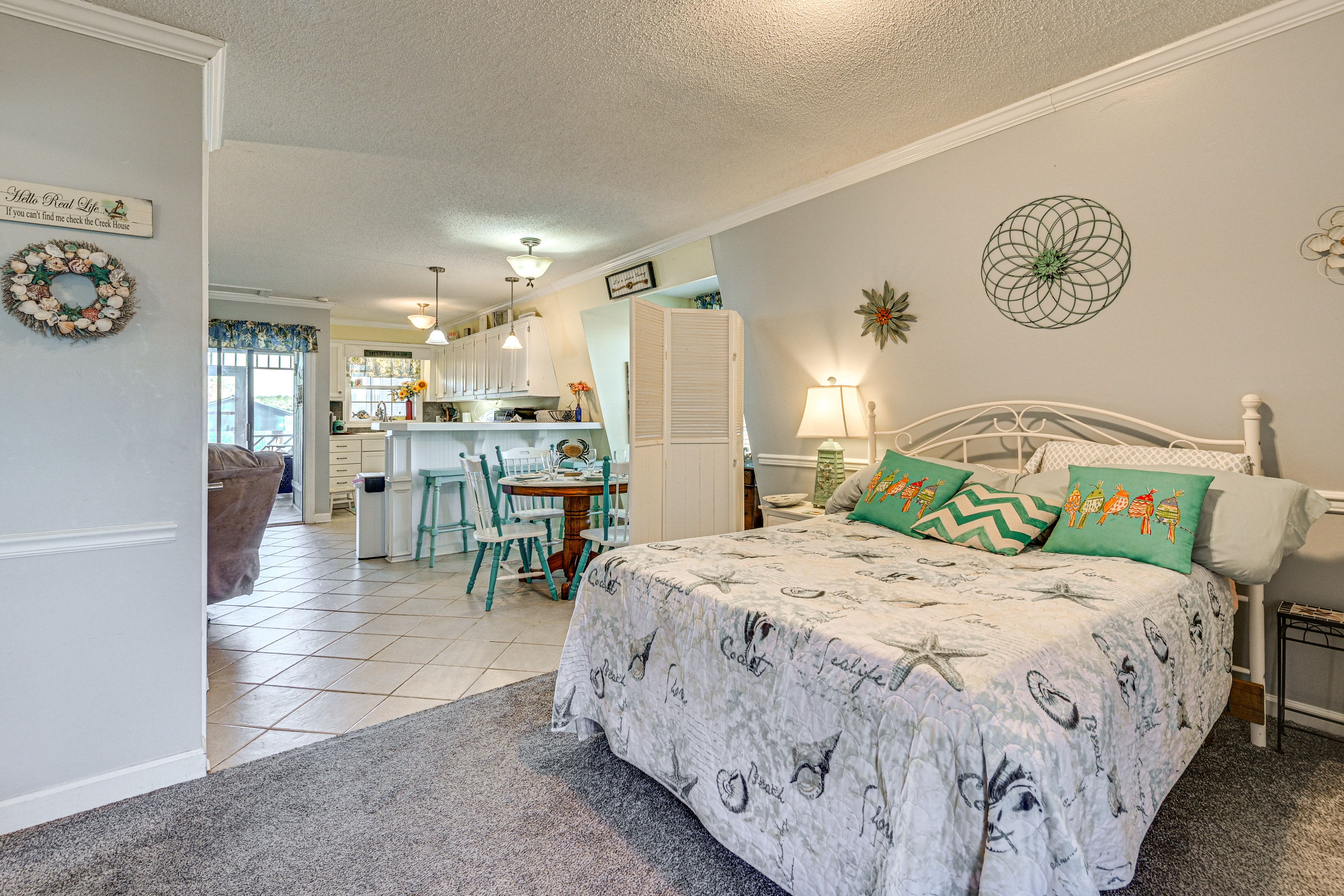 Sleeping Nook | Full Bed | Entry