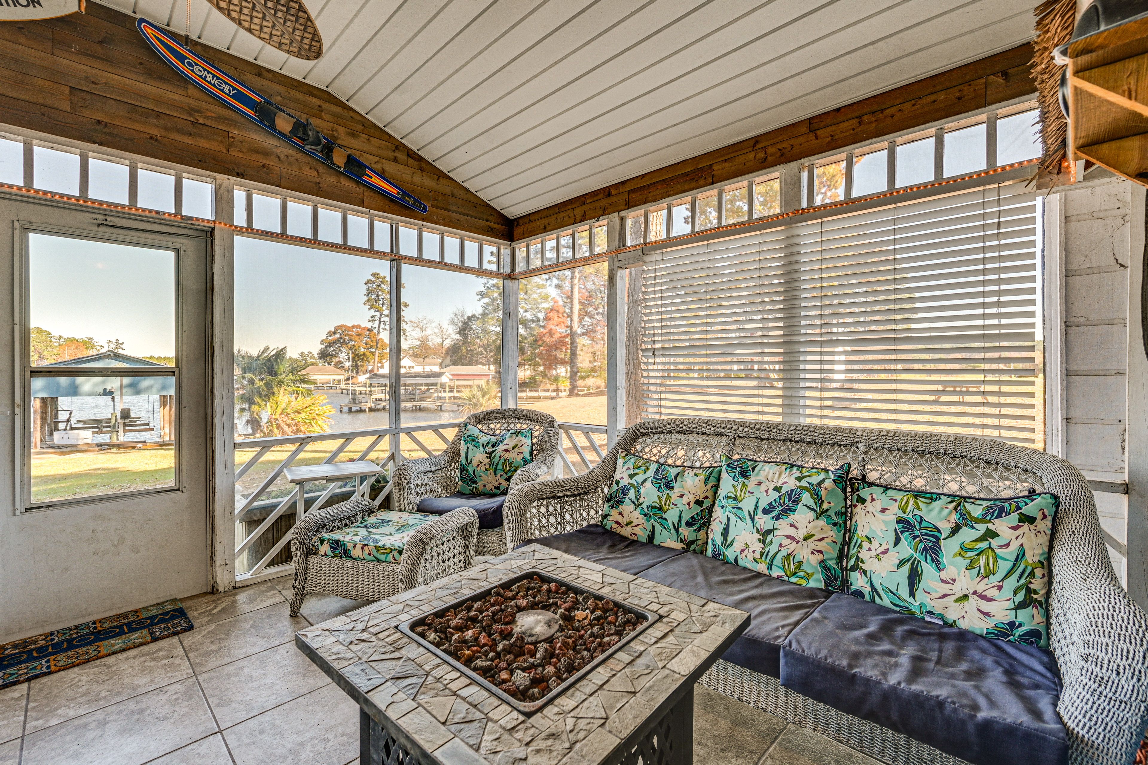 Screened-In Patio
